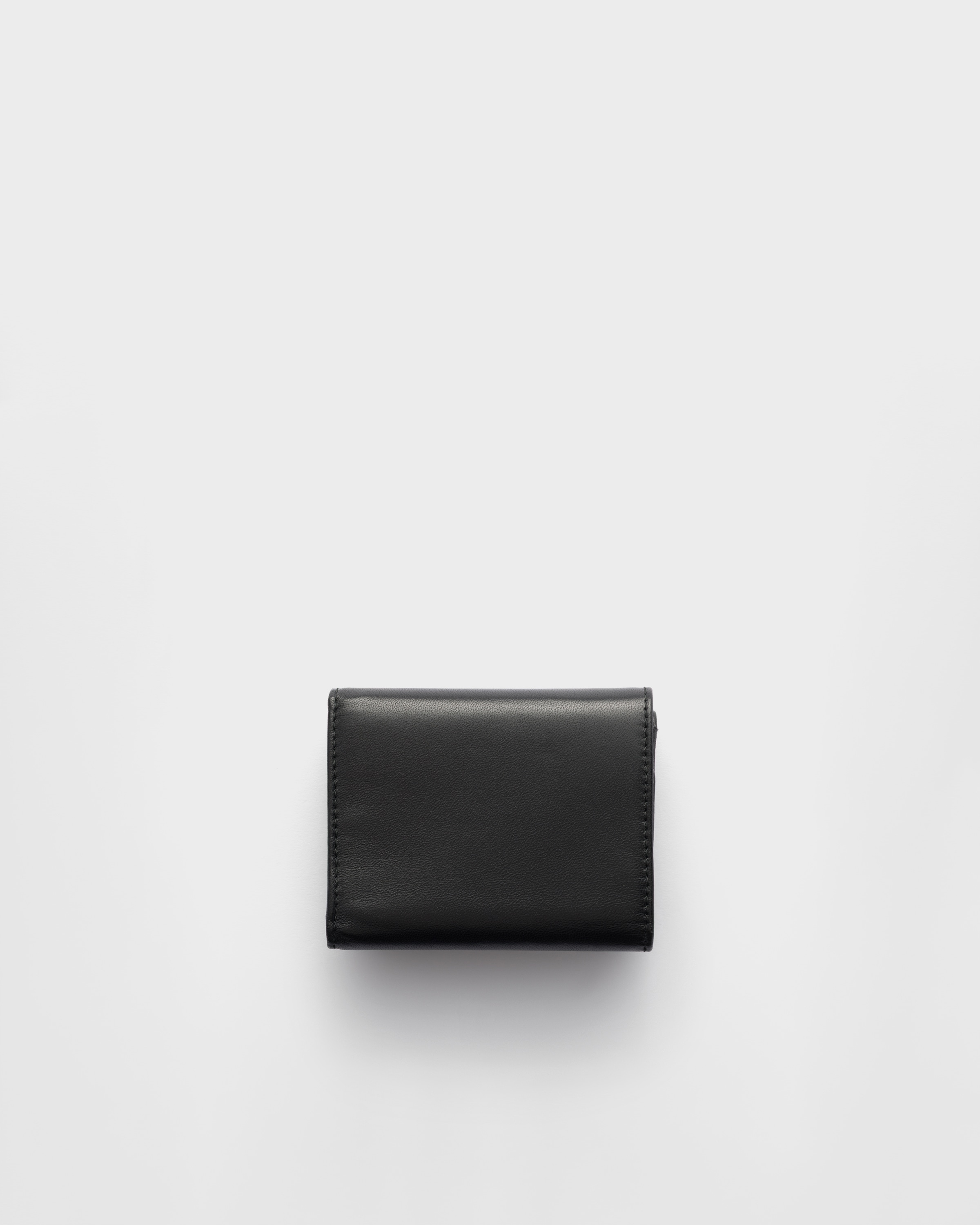 ブラック スモール ナッパレザー 財布 リボン付 | PRADA - 日本