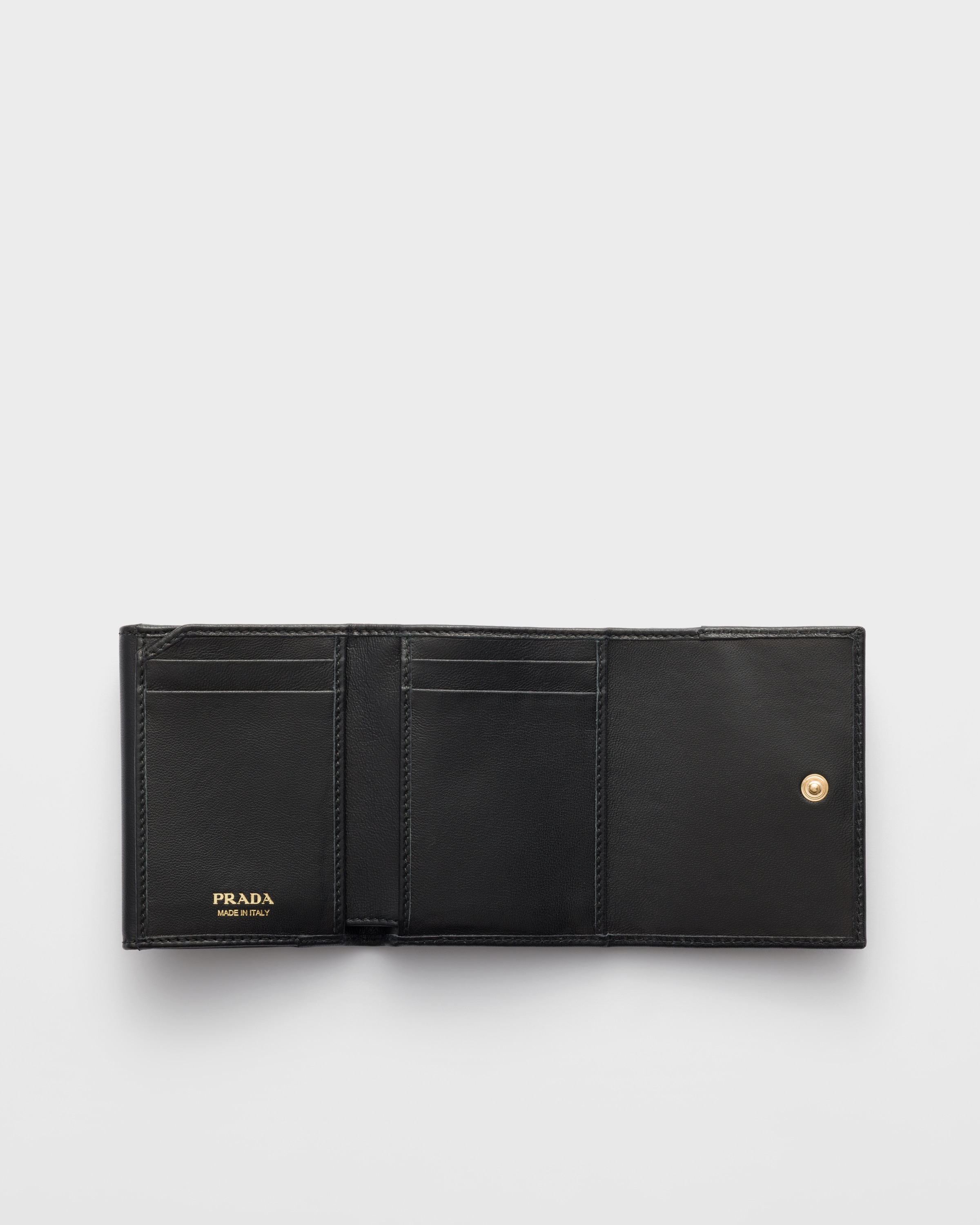 ブラック スモール ナッパレザー 財布 リボン付 | PRADA - 日本