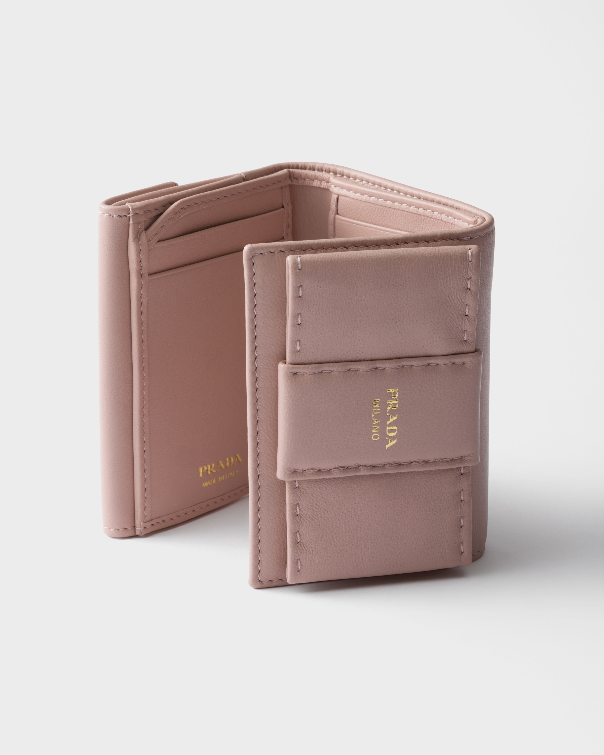 オパール スモール ナッパレザー 財布 リボン付 | PRADA - 日本
