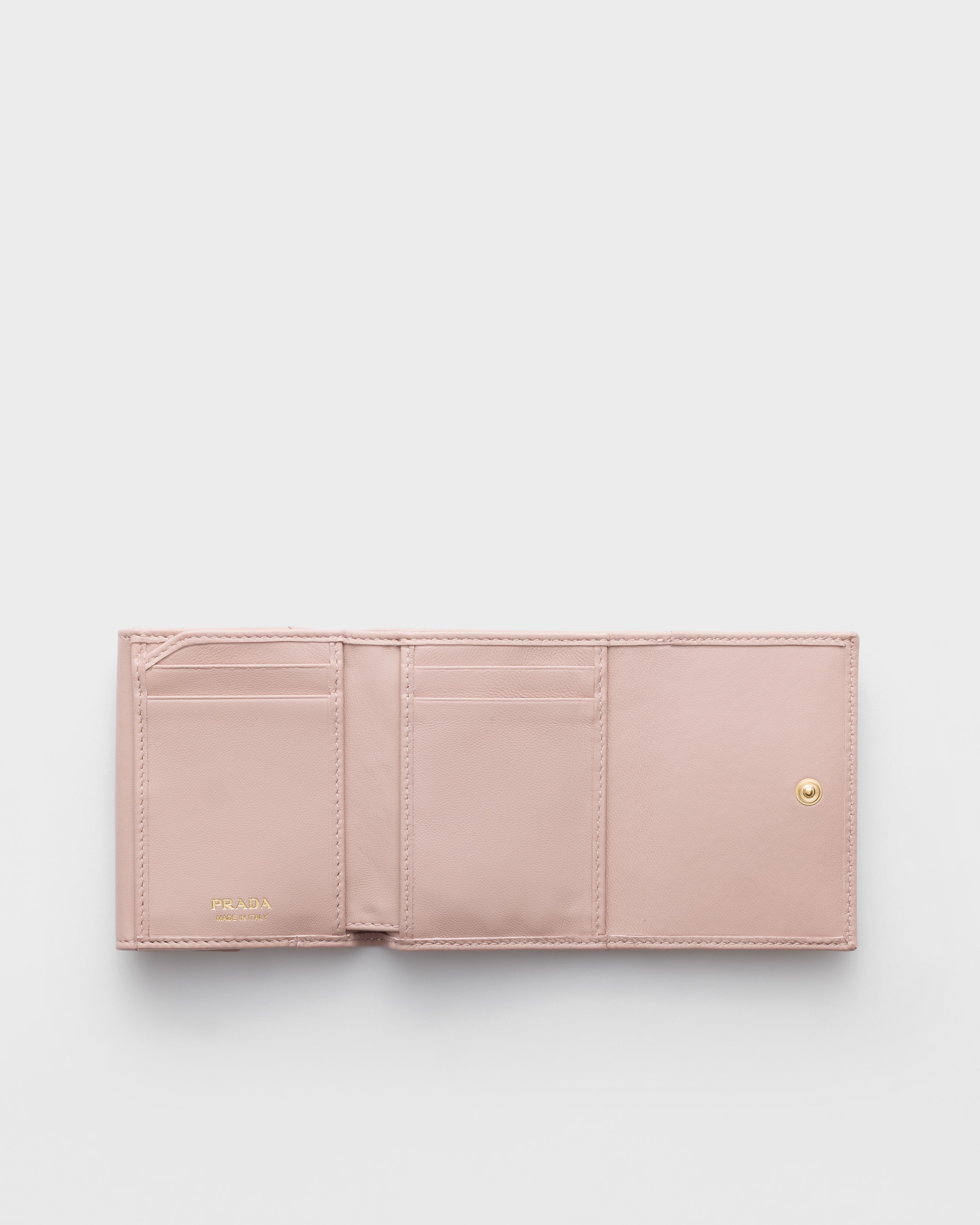 ウィメンズ コンパクトウォレット（レザーまたはナイロン | PRADA - 日本