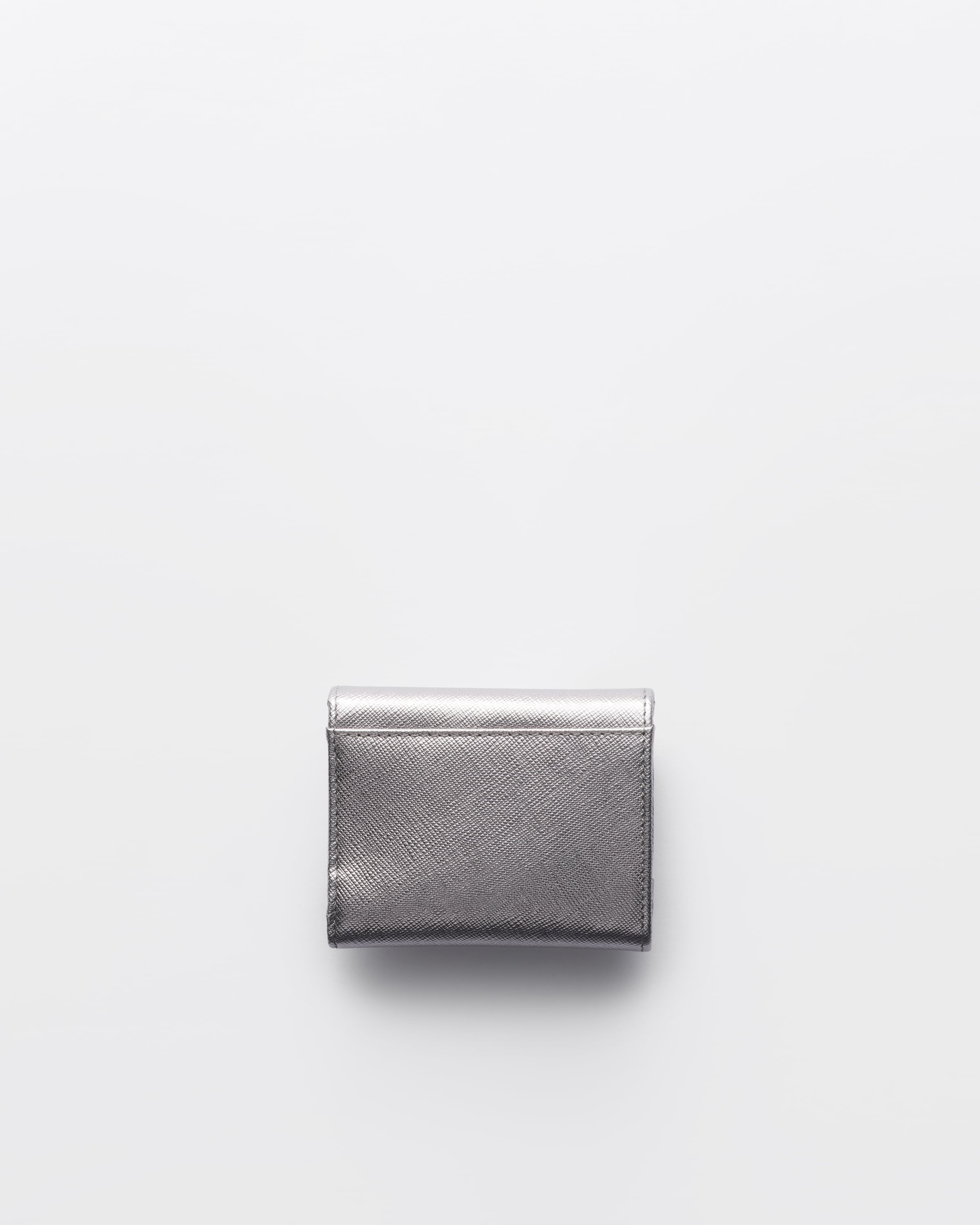シルバー サフィアーノトライアングル 財布 | PRADA
