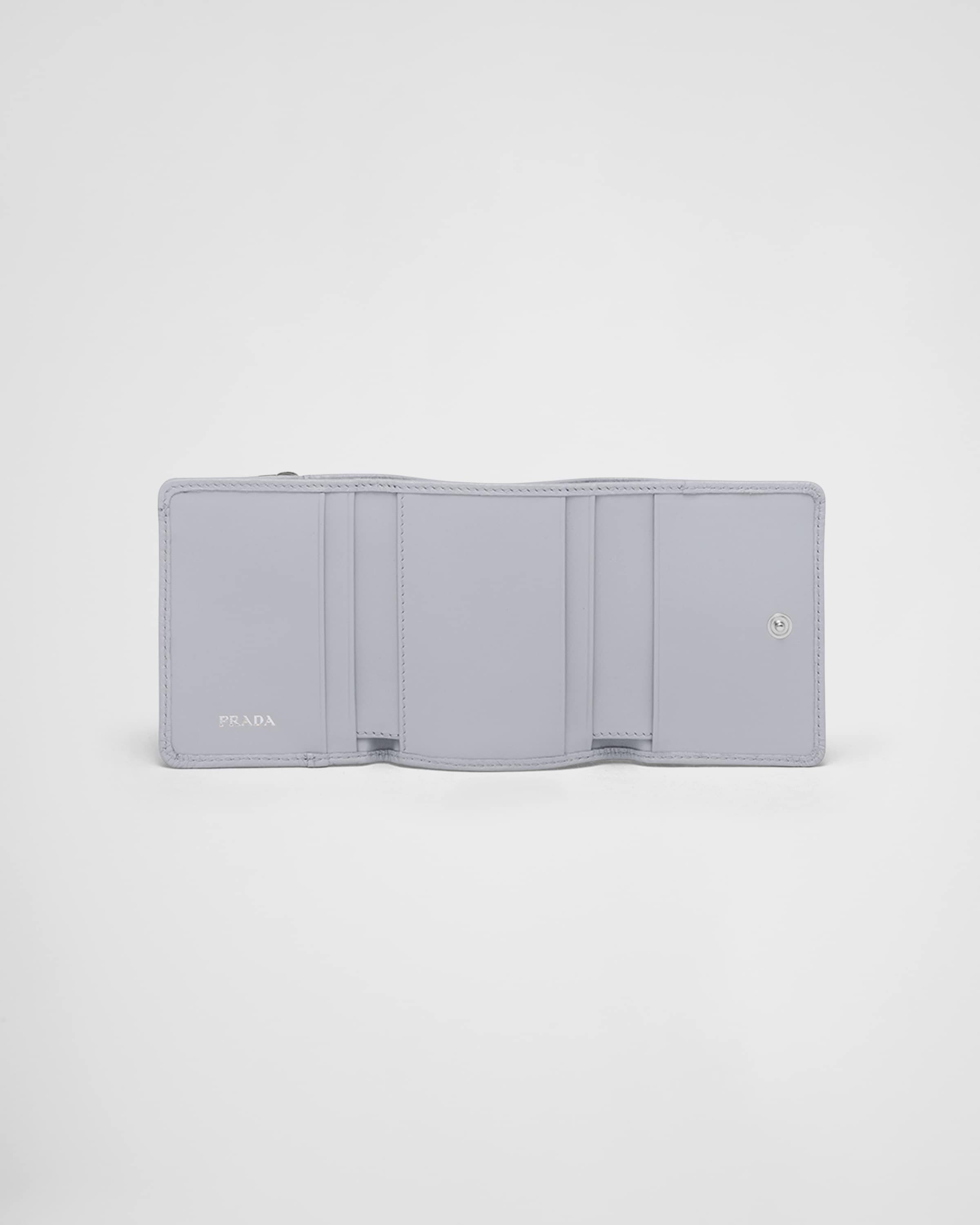 コーンフラワーブルー ヴィッテロダイノレザー ミニ財布 | PRADA コーンフラワーブルー ヴィッテロダイノレザー ミニ財布 | PRADA