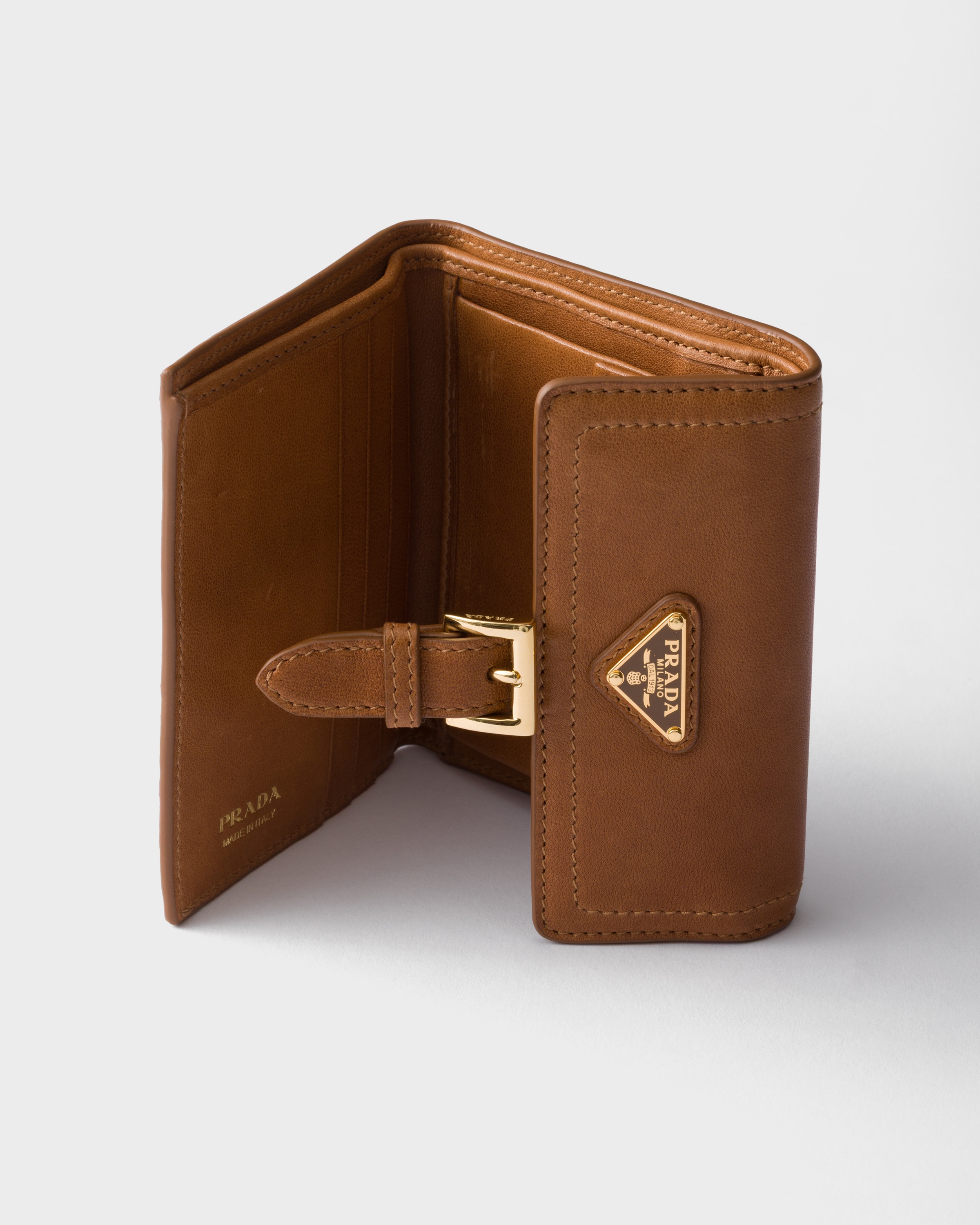 キャラメル スモール ナッパレザー 財布 | PRADA - 日本