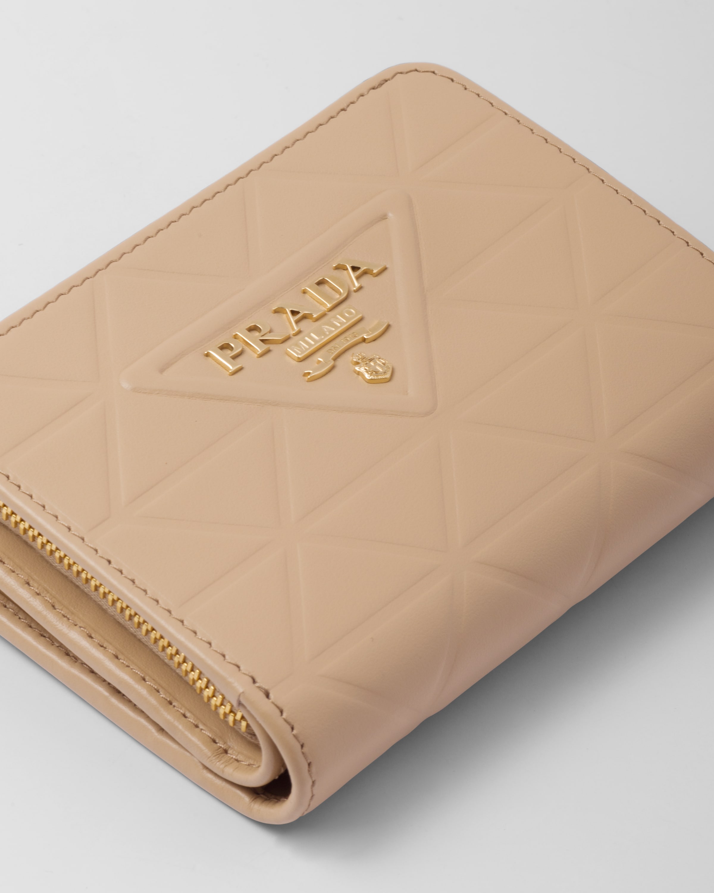 Prada wallet beige online