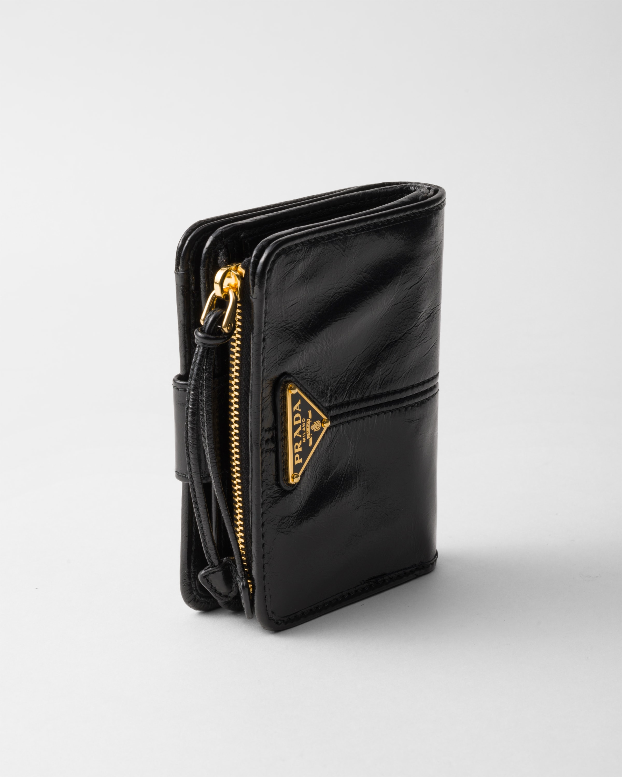 新作 人気シリーズ【プラダ】ソフトルックスレザー 財布 国内発 ブラック ソフトルックスレザー 財布 | PRADA
