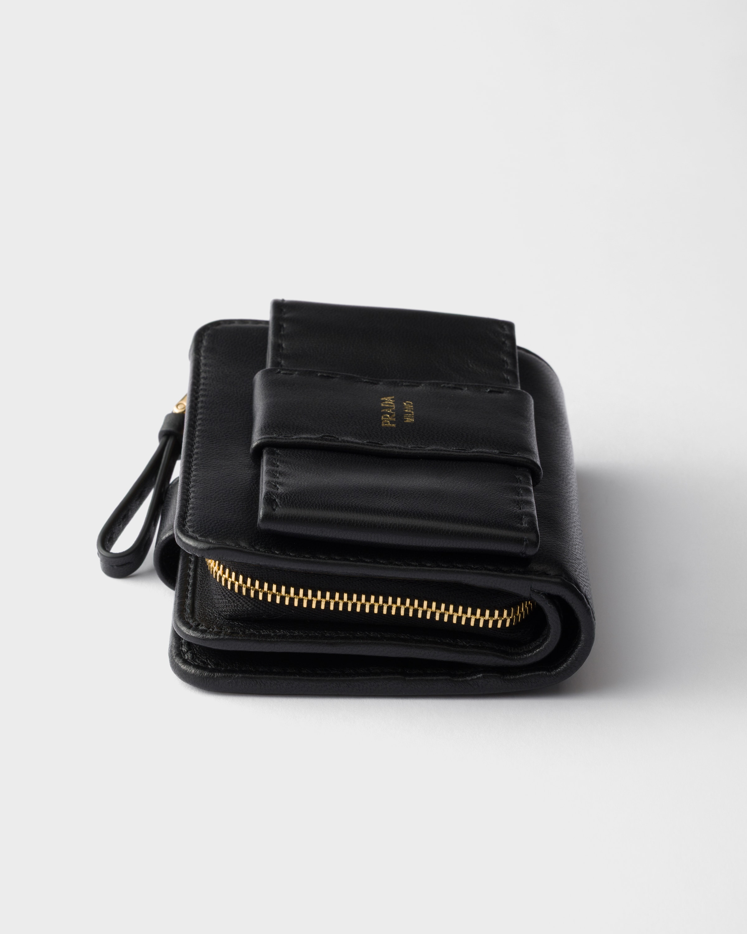 ブラック スモール ナッパレザー 財布 | PRADA - 日本