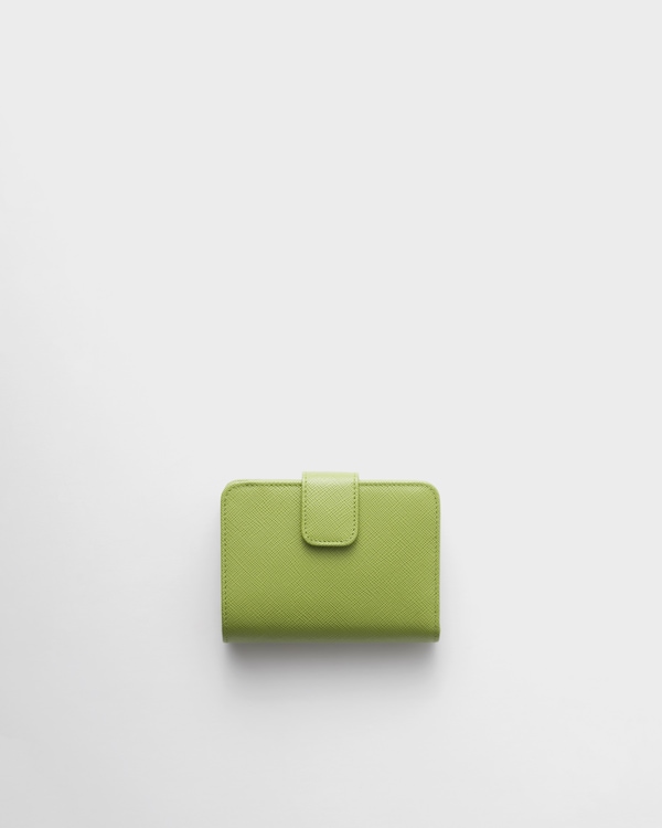 予約販売 サフィアーノトライアングル ライトグリーン 財布 PRADA | 小物