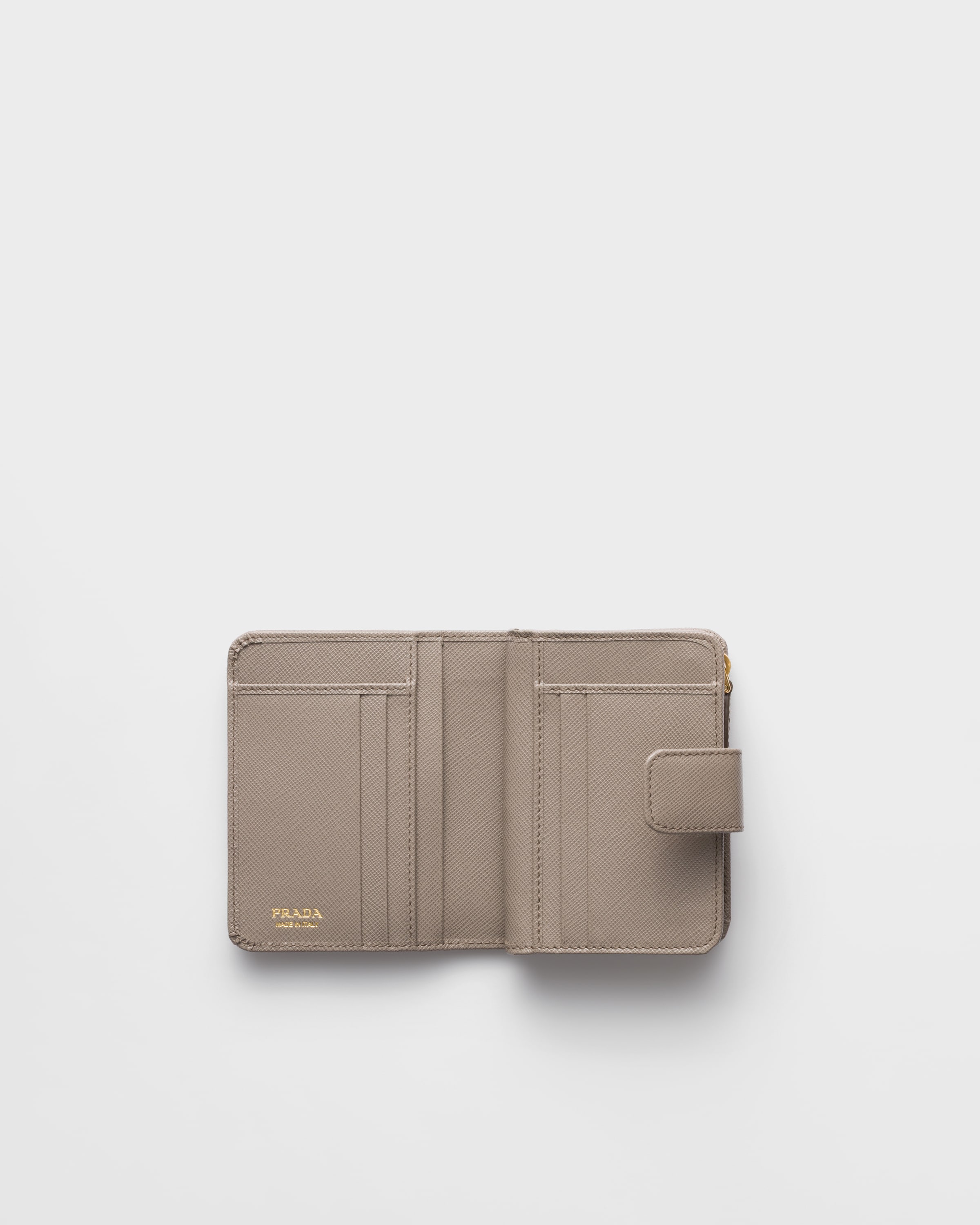 サンド サフィアーノトライアングル 財布 | PRADA