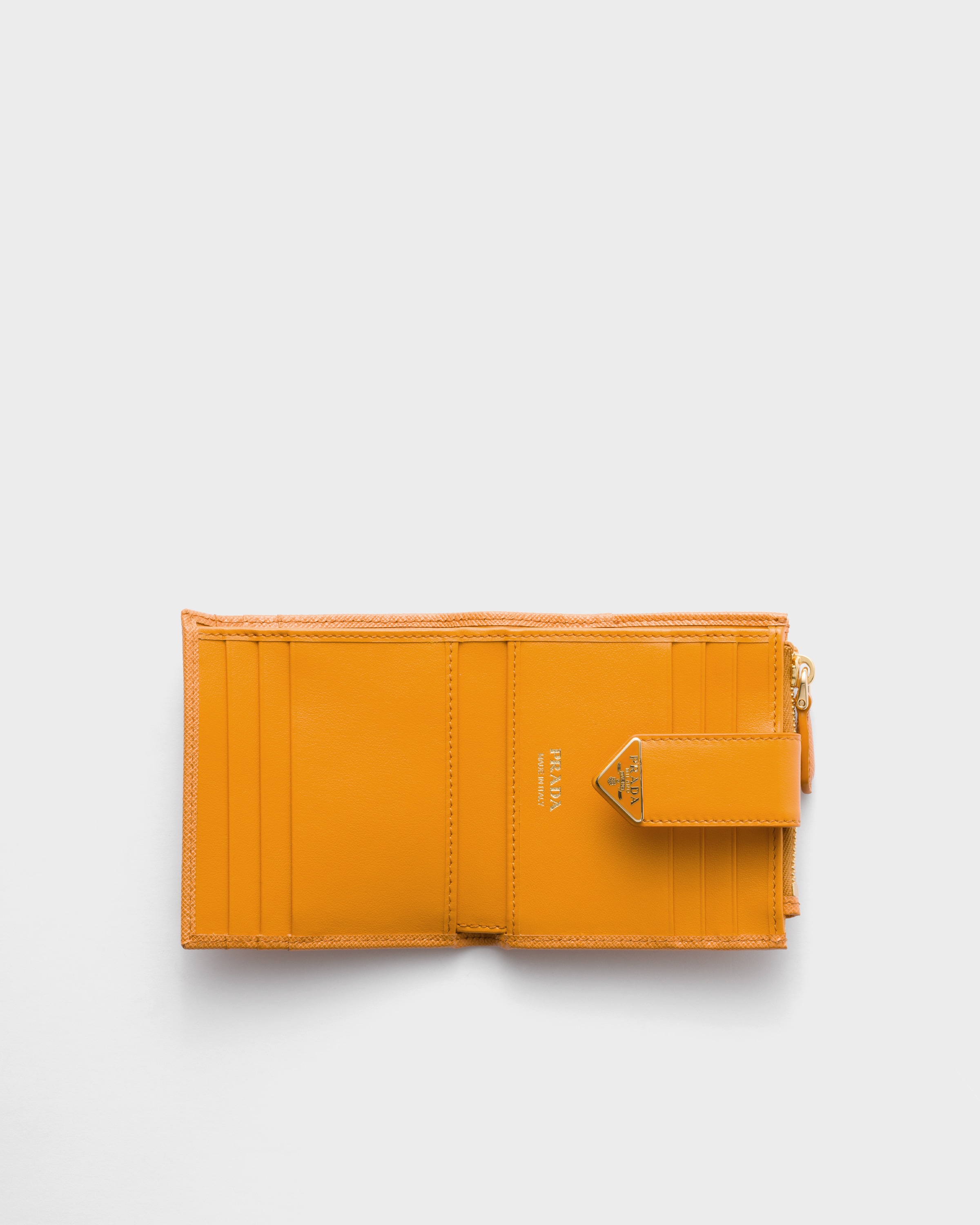 マスタードイエロー サフィアーノタブ 折り財布 | PRADA