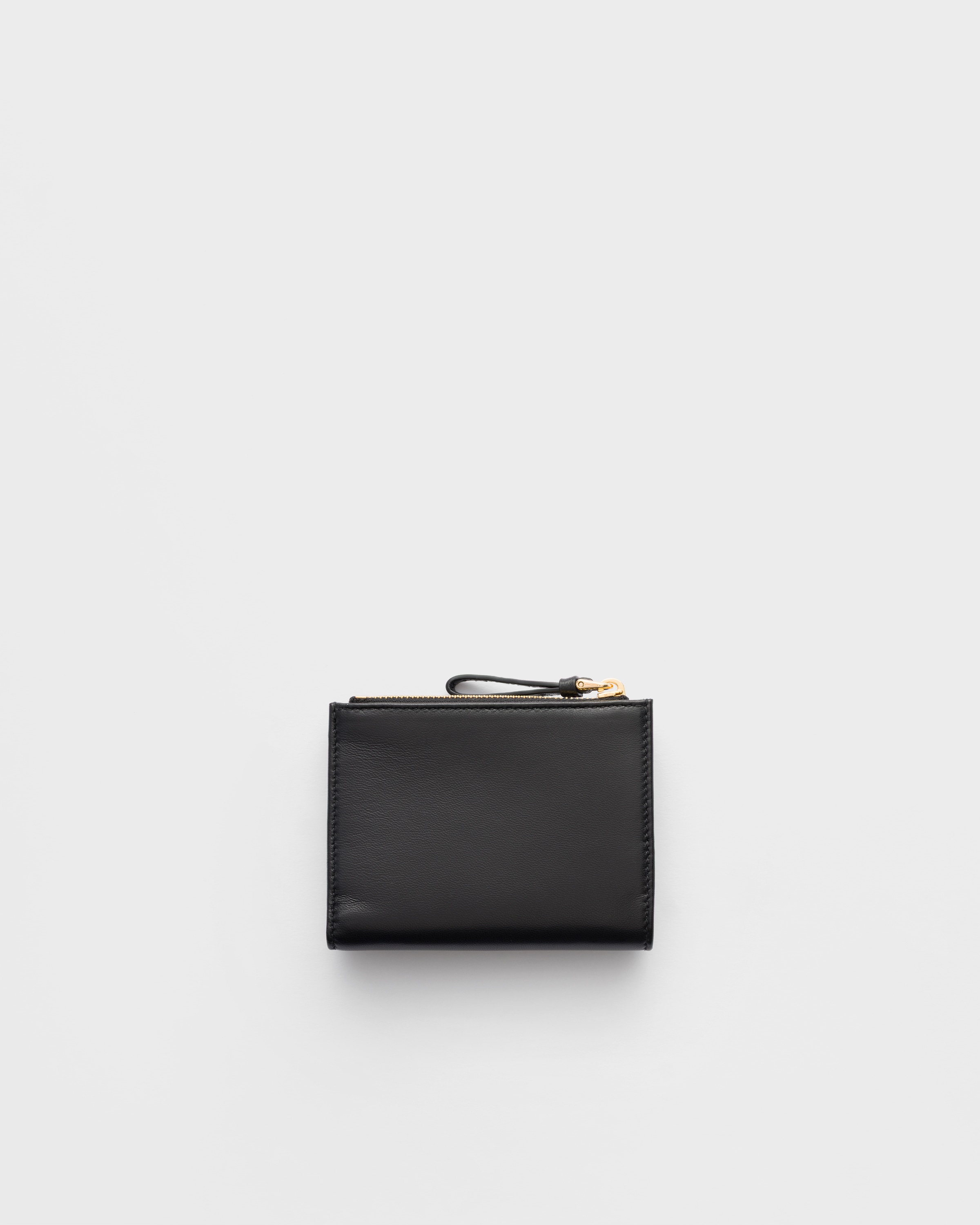 ブラック スモール ナッパレザー 財布 リボン付 | PRADA - 日本