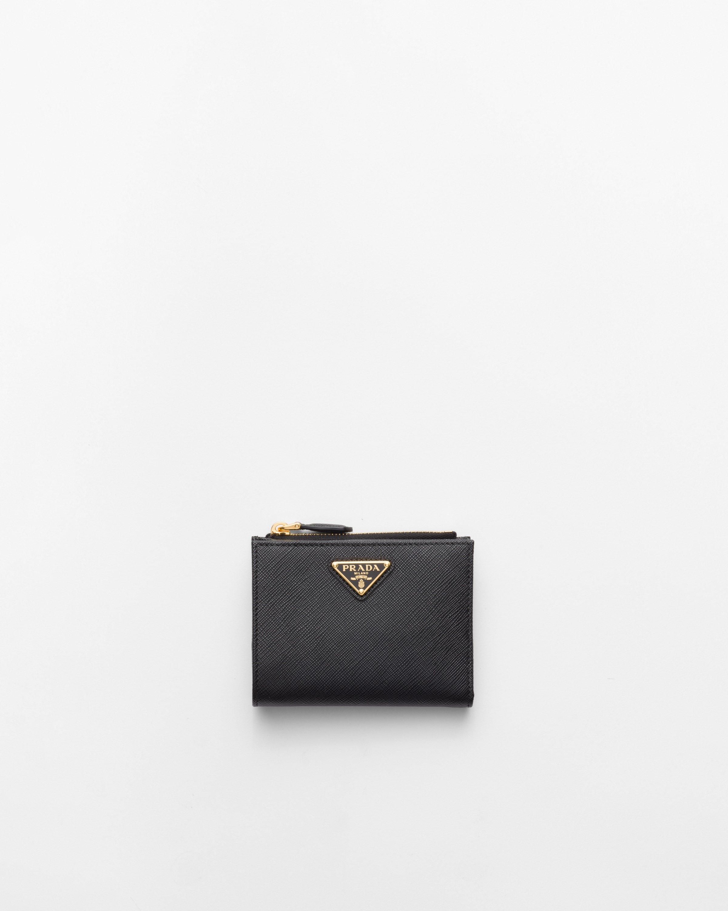 使いやすい人気レディース二つ折り財布ブランドおすすめ｜PRADA（プラダ）