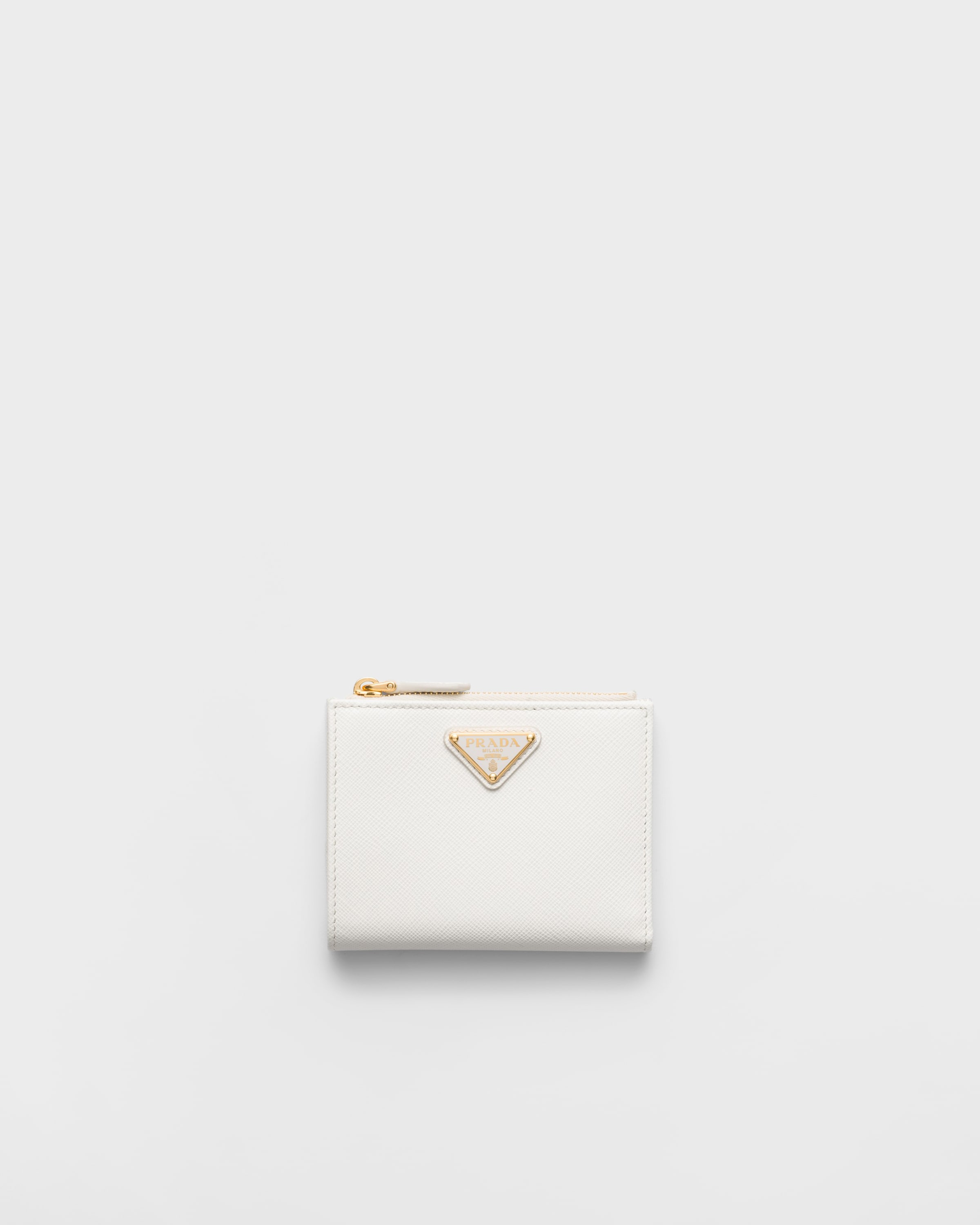 白の財布人気ブランドおすすめ｜PRADA（プラダ）