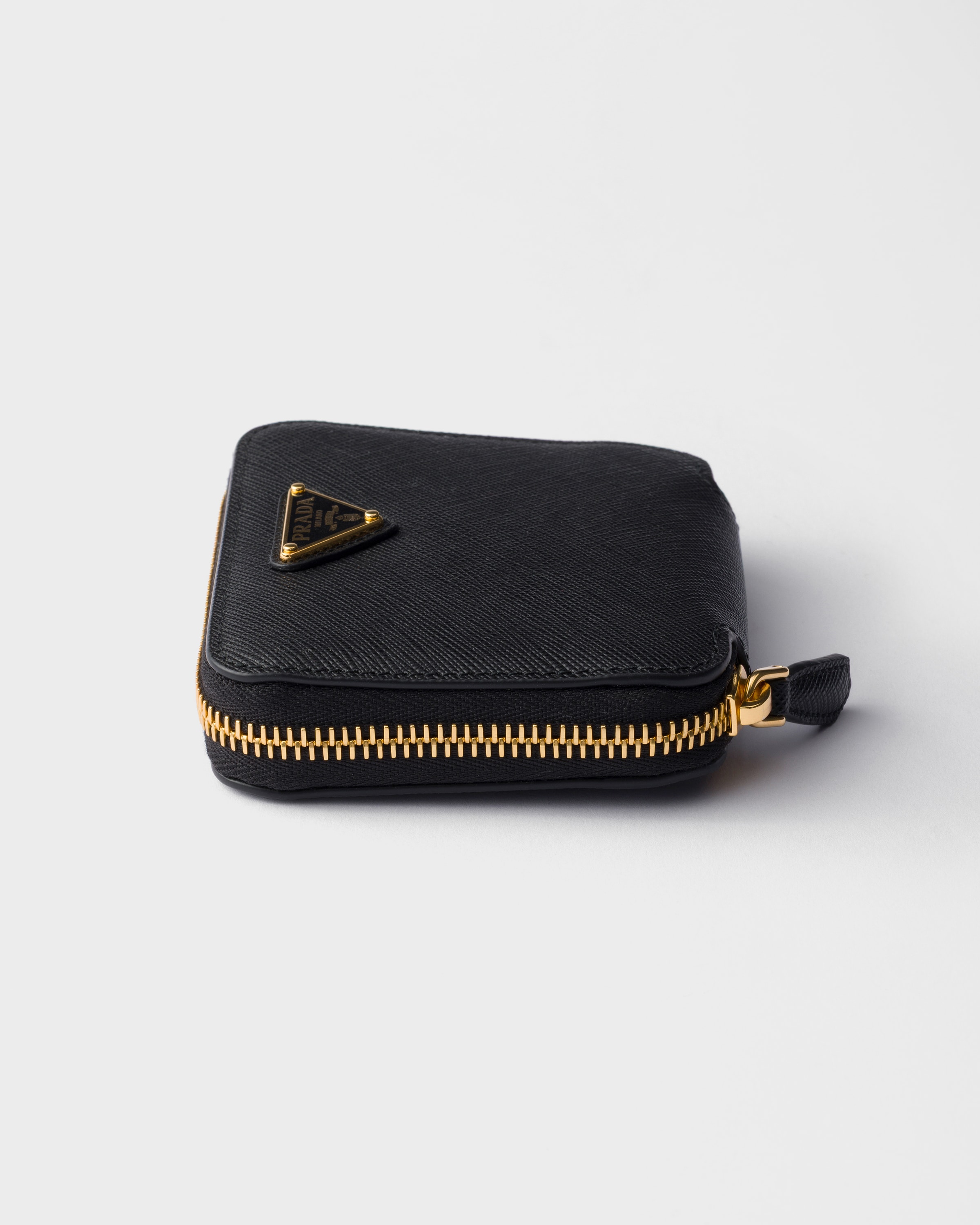 ブラック サフィアーノレザー 財布 | PRADA - 日本