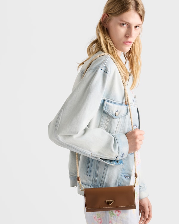 Leather wallet with shoulder strap - Cognac Leather wallet with shoulder strap - Cognac