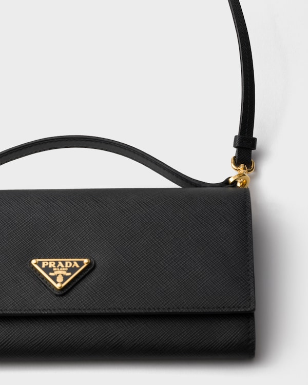 ショルダーストラップ付 サフィアーノレザー財布 - ブラック ショルダーストラップ付 サフィアーノレザー財布 - ブラック