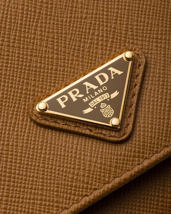 ショルダーストラップ付 サフィアーノレザー財布 - キャラメル ショルダーストラップ付 サフィアーノレザー財布 - キャラメル