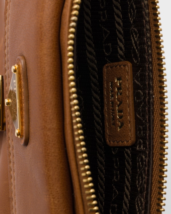 Nappa leather wallet with shoulder strap - Caramel Nappa leather wallet with shoulder strap - Caramel