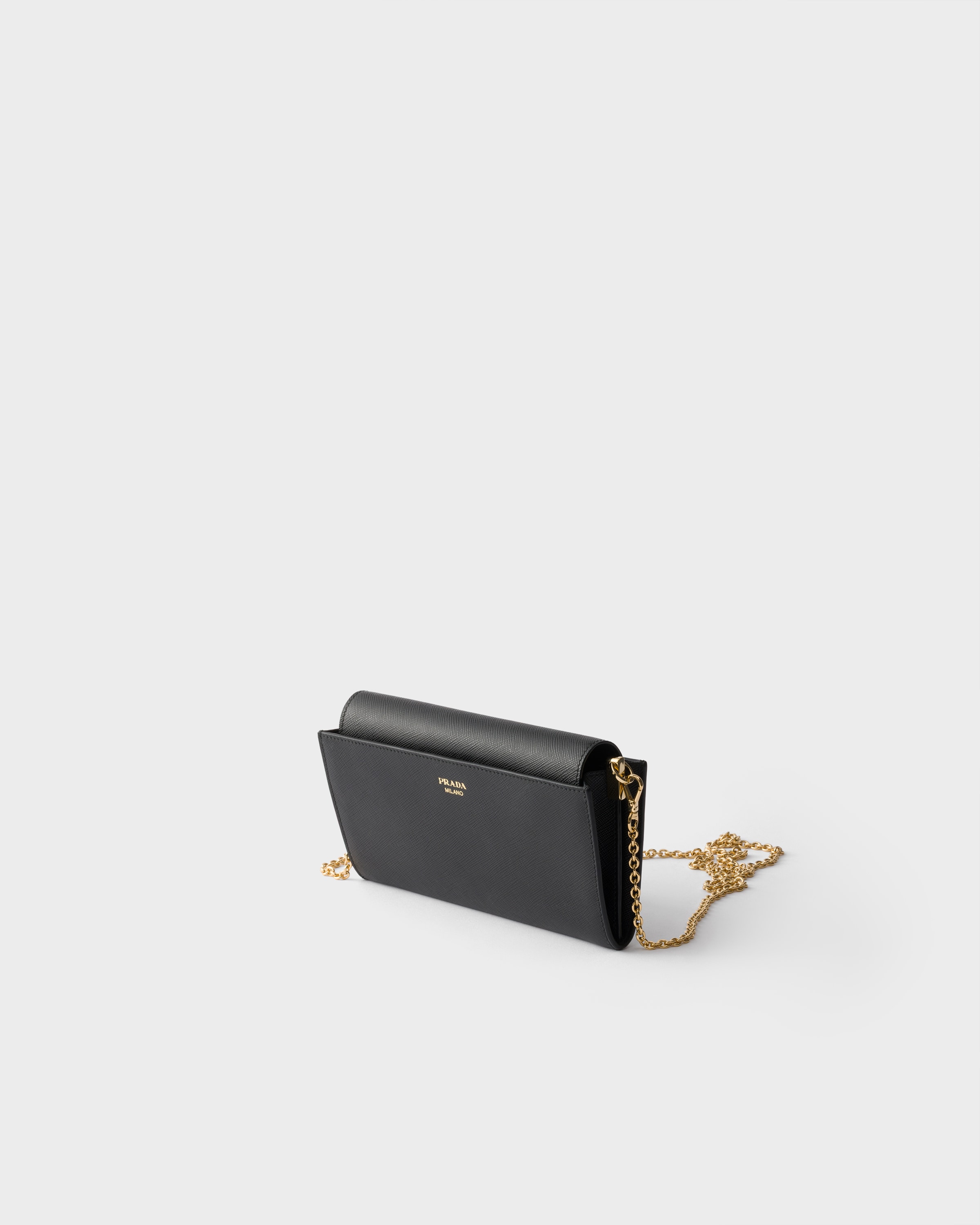 ブラック ショルダーストラップ付 サフィアーノレザー財布 | PRADA - 日本