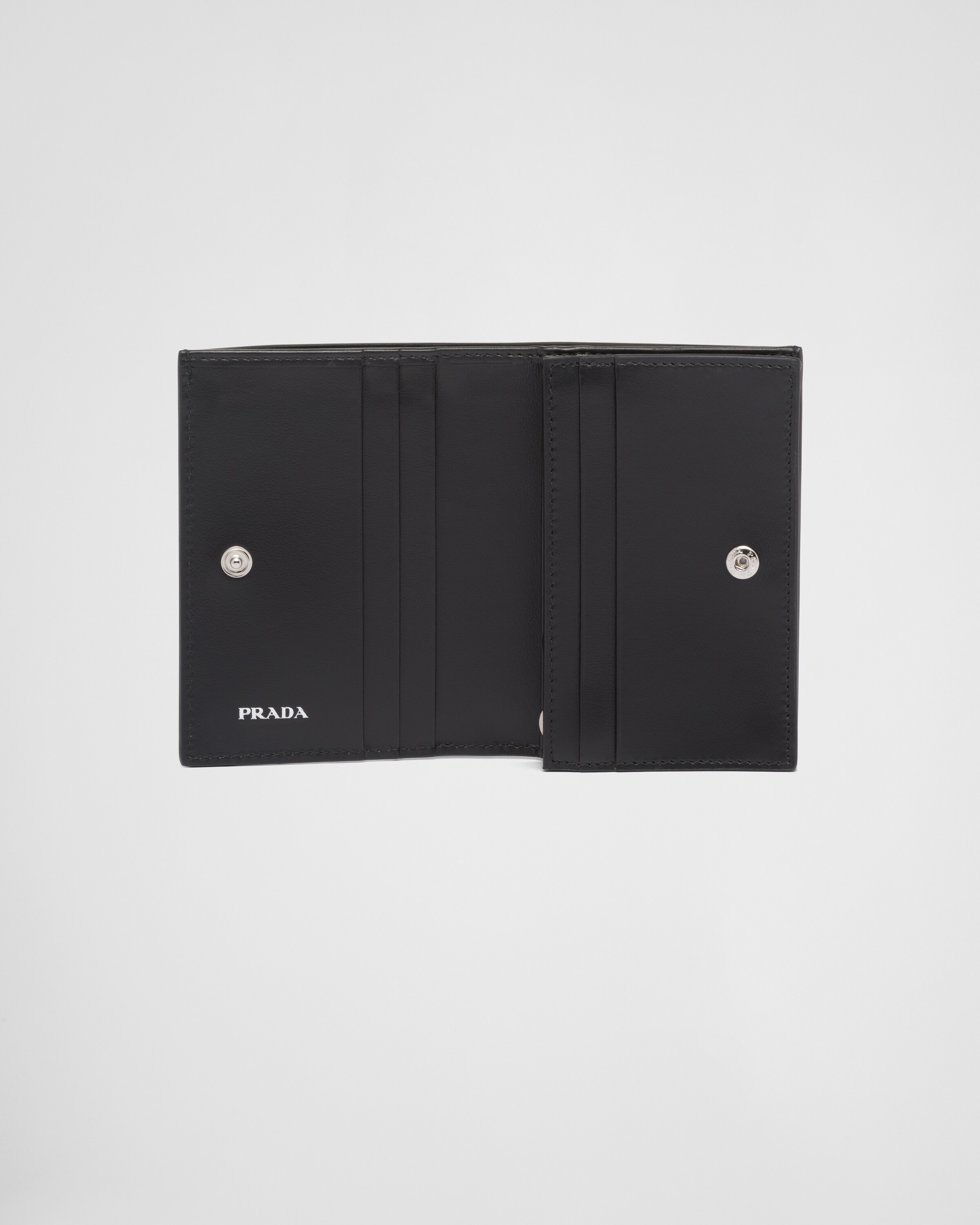 ブラック ヴィッテロダイノレザー 財布 | Prada ブラック ヴィッテロダイノレザー 財布 | Prada