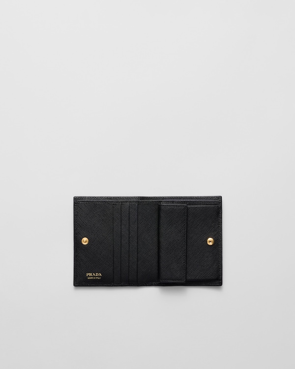 Kleines Portemonnaie aus Saffiano Leder Kleines Portemonnaie aus Saffiano Leder