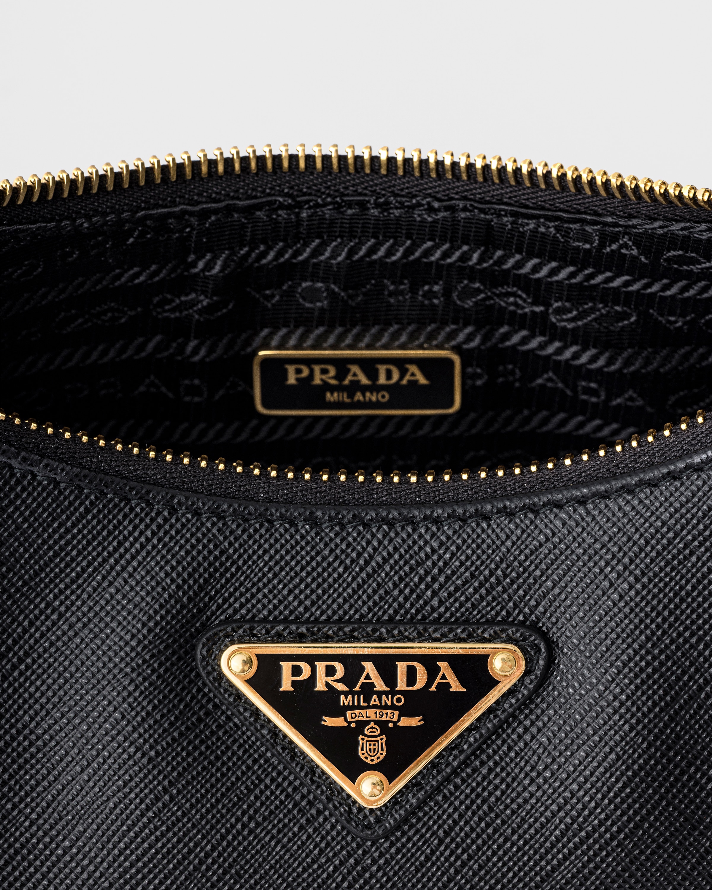 Mini borsa Prada Re-Edition 2005 in Saffiano