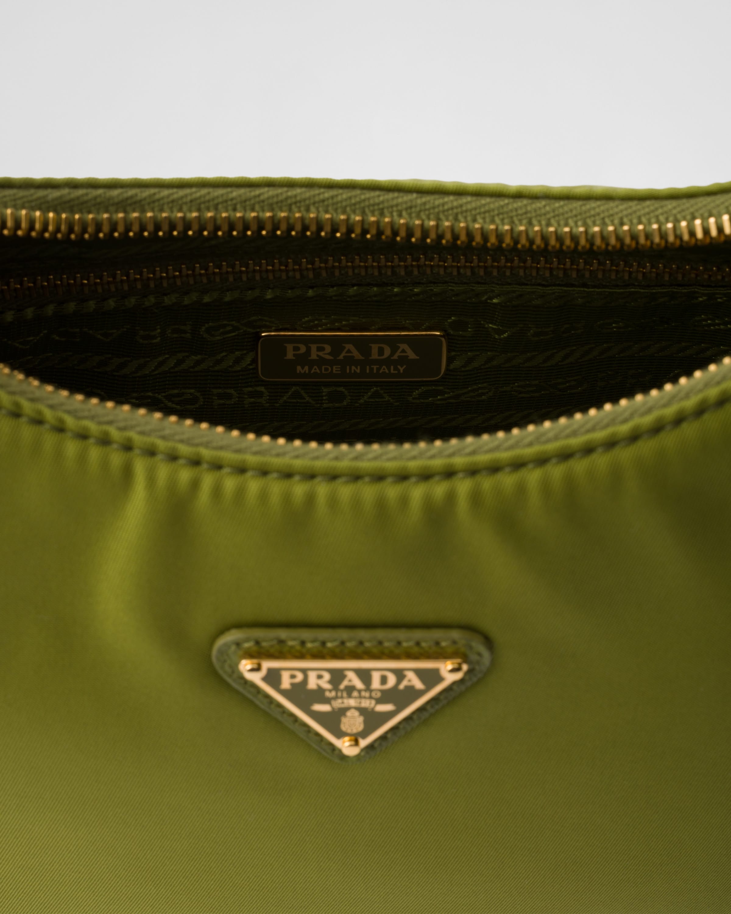 Mini sac Prada Re-Edition 2005 en Re-Nylon 