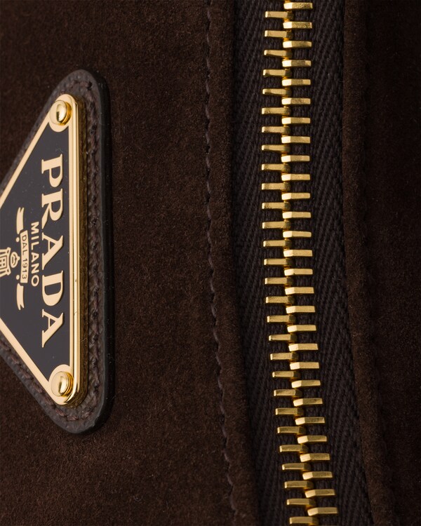 プラダ Re-Edition 2005 スエード ミニバッグ - ダークブラウン プラダ Re-Edition 2005 スエード ミニバッグ - ダークブラウン