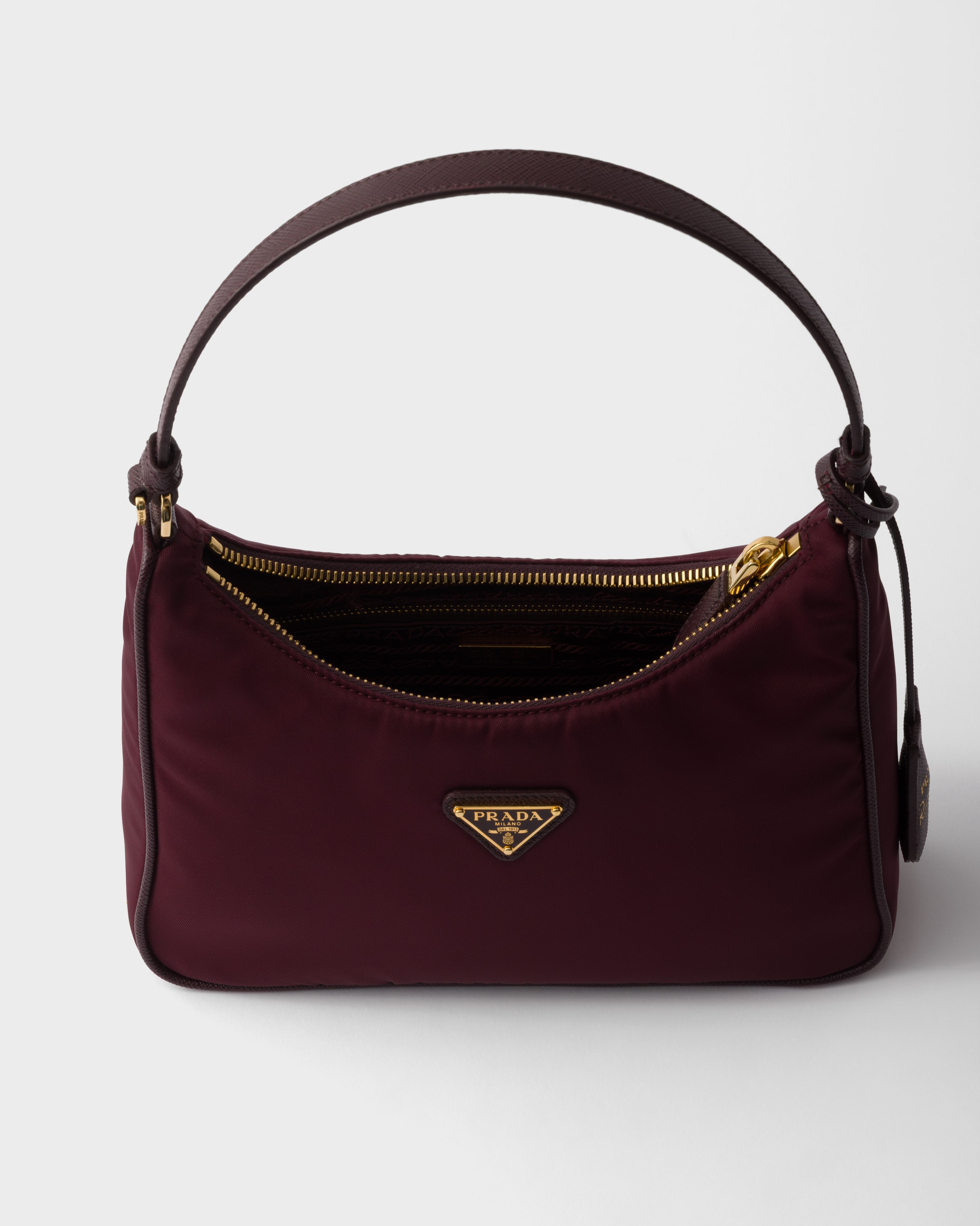 バーガンディ プラダ Re-edition 2005 Re-nylon ミニバッグ | PRADA - 日本