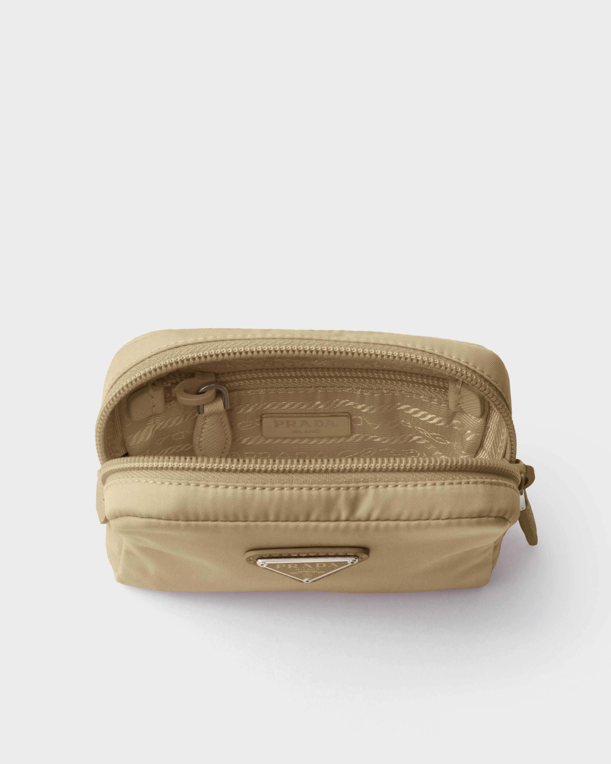 ベージュ マイクロ Re-nylon ポーチ | PRADA