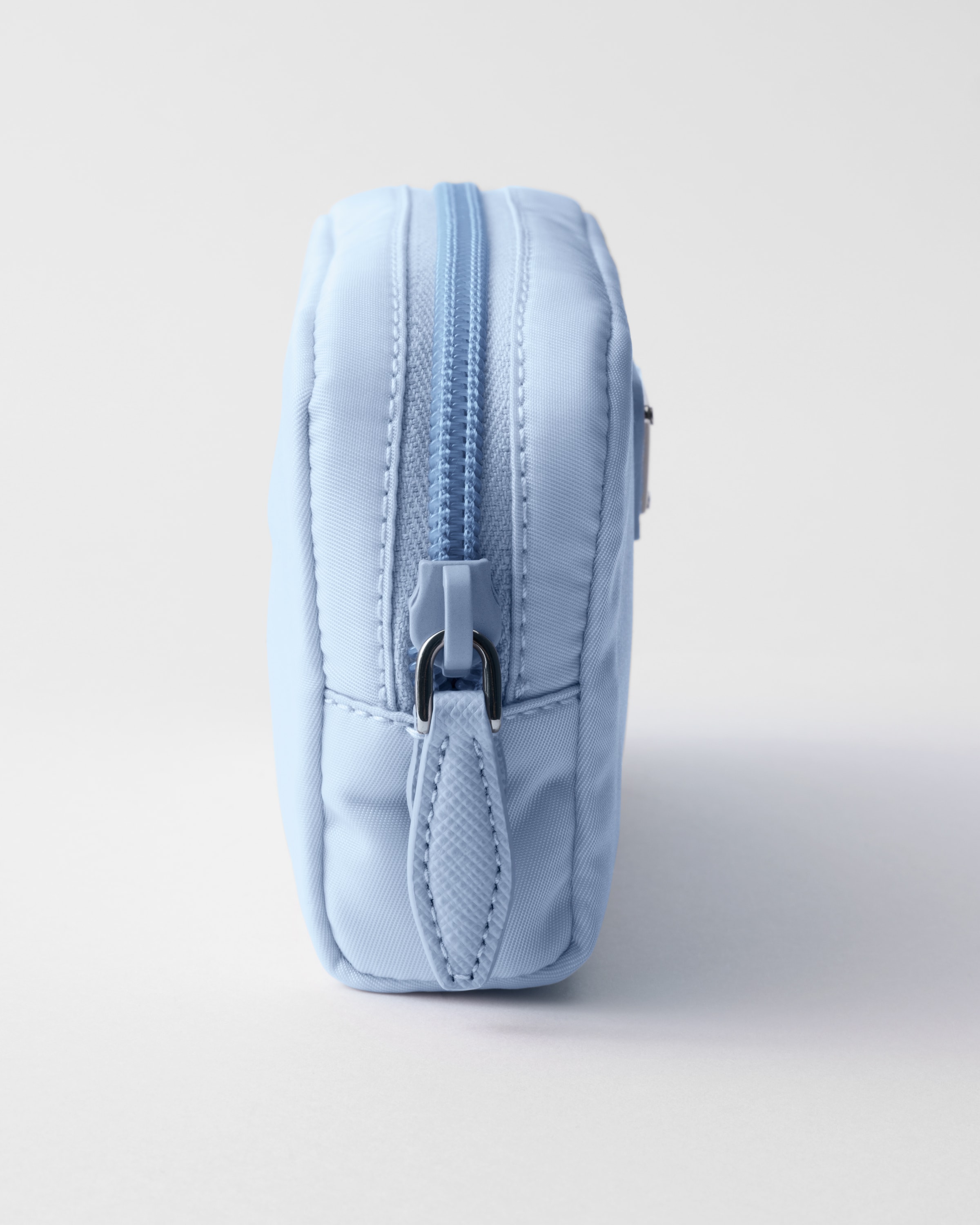 PRADA新作 Re-Nylon ポーチ CELESTEライトブルー / 1NA339_R067 PRADA新作 Re-Nylon ポーチ CELESTEライトブルー / 1NA339_R067