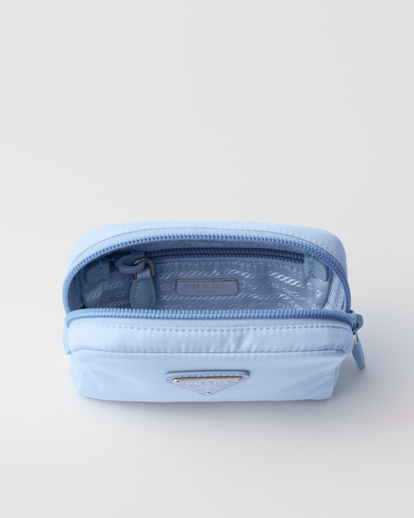 Micro-Pouch aus Re-Nylon Micro-Pouch aus Re-Nylon