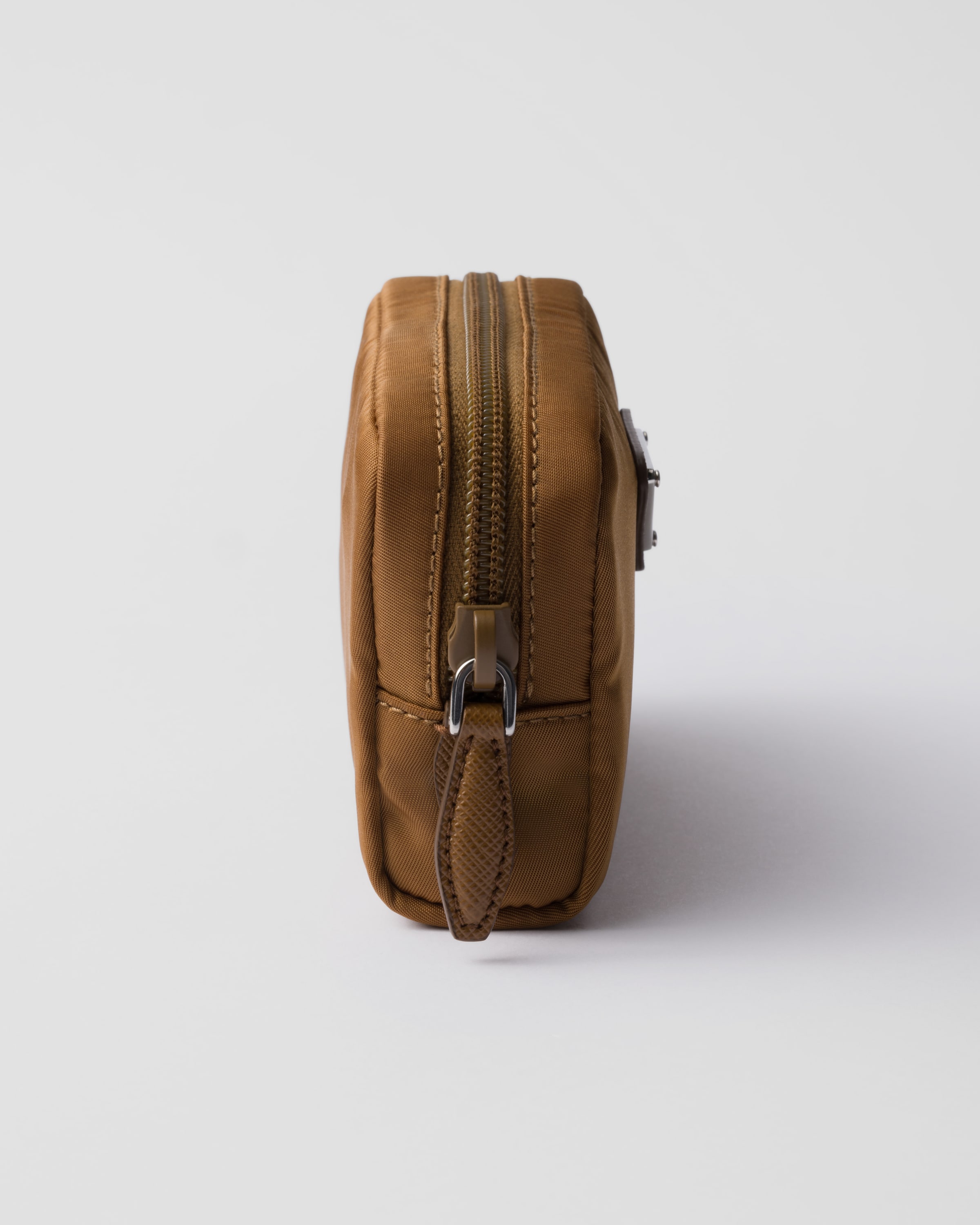 ブランデー マイクロ Re-nylon ポーチ | PRADA