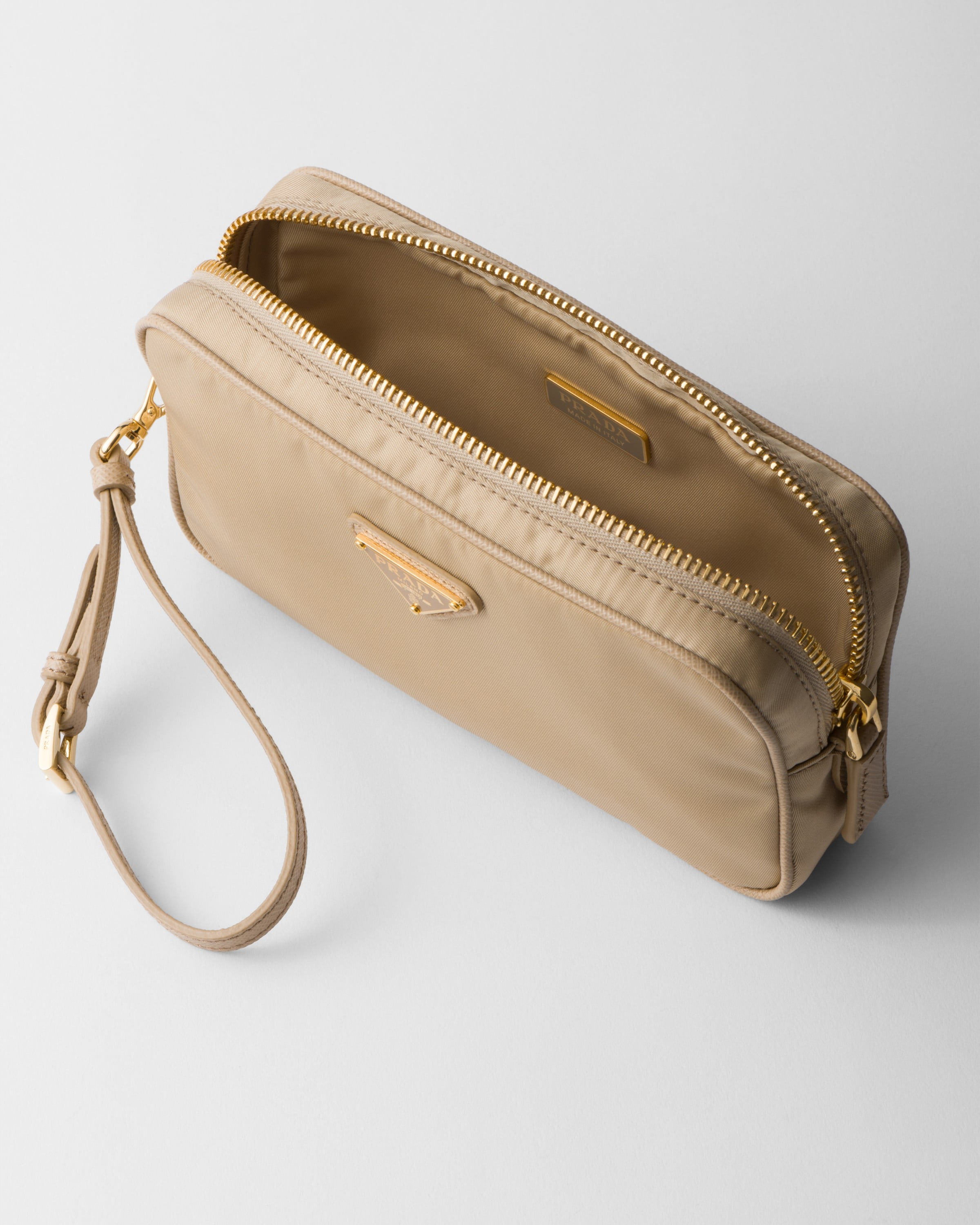 ベージュ プラダ Re-edition 1978 Re-nylon Xサフィアーノレザー ポーチ | PRADA