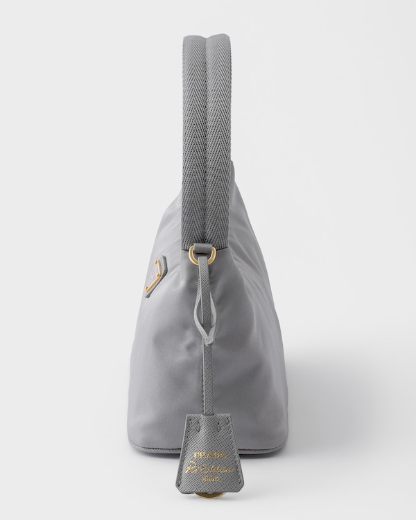 Mini sac Prada Re-Edition 2008 en Re-Nylon - Gris Nuage Mini sac Prada Re-Edition 2008 en Re-Nylon - Gris Nuage