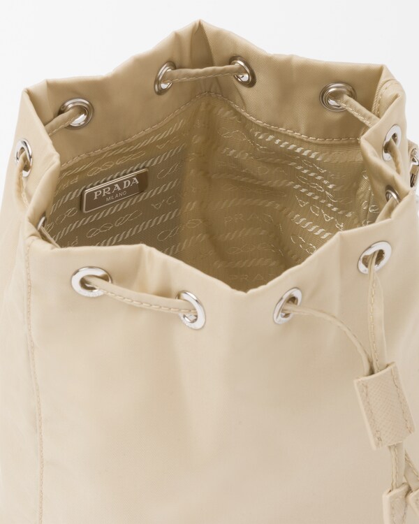 Mini nécessaire em Re-Nylon Mini nécessaire em Re-Nylon