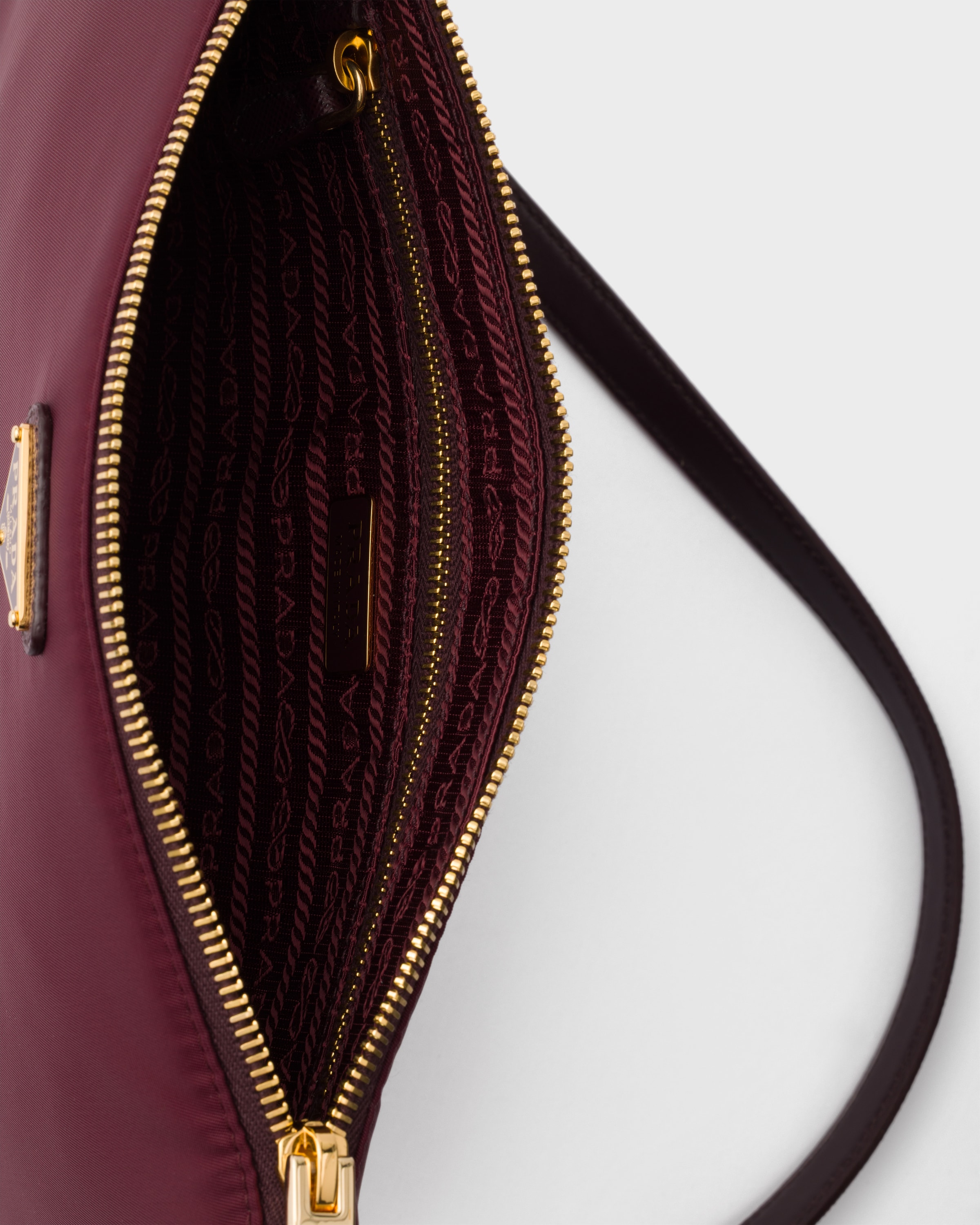 Re-Nylon pouch