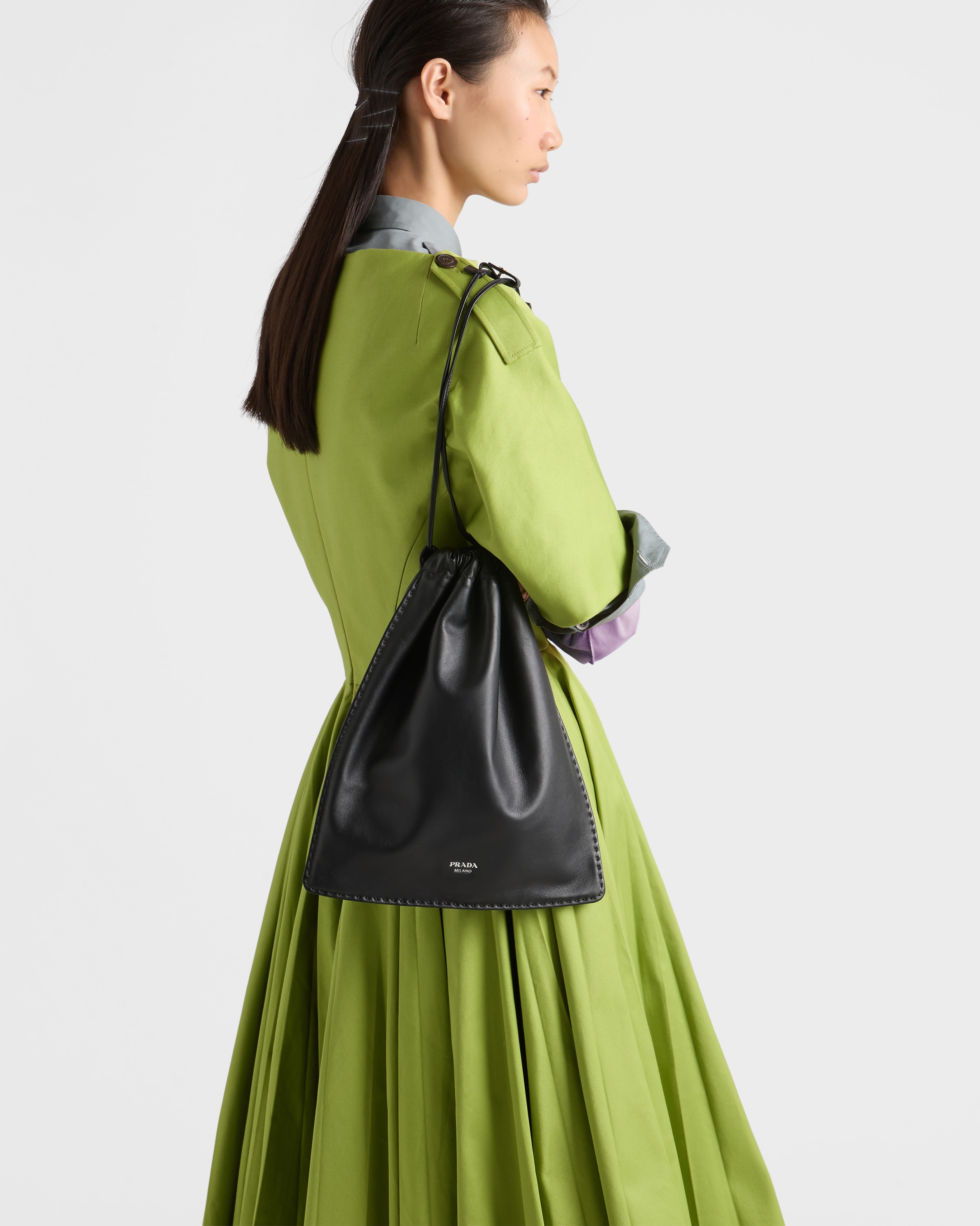 ブラック プラダ ウィッシュ ナッパレザー ポーチ | PRADA