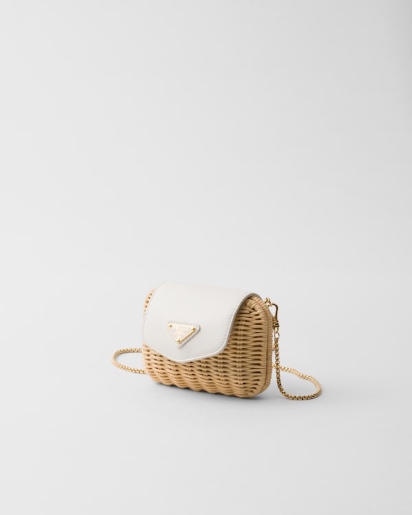 Minibolso de piel y mimbre Minibolso de piel y mimbre