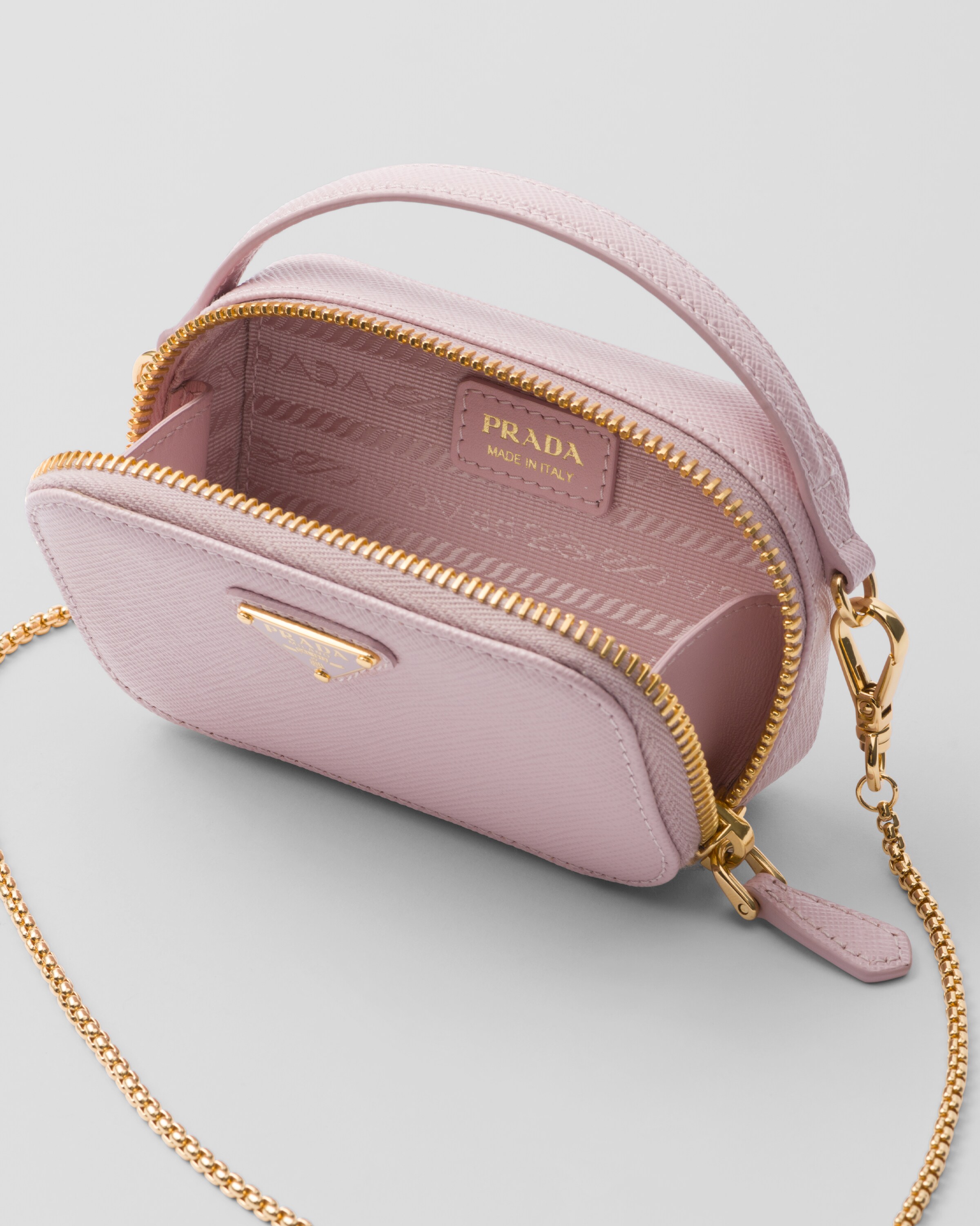 PRADA・プラダ◇レフィア&レザーミニポーチ 募る