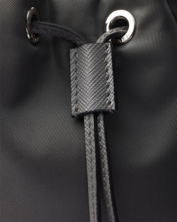 Re-Nylon pouch - Mercury Gray Re-Nylon pouch - Mercury Gray