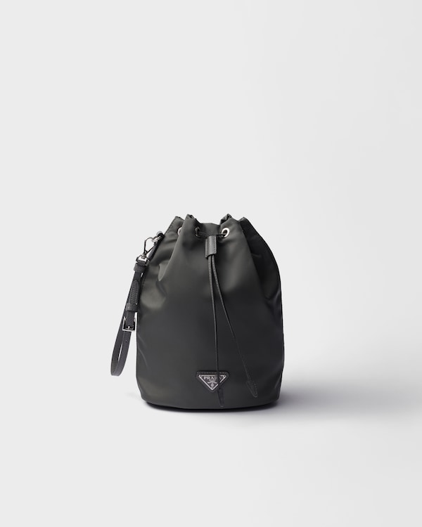 Re-Nylon pouch - Mercury Gray Re-Nylon pouch - Mercury Gray