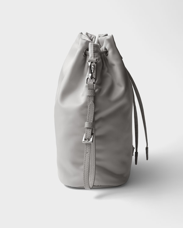 Re-Nylon pouch - Cloudy Gray Re-Nylon pouch - Cloudy Gray