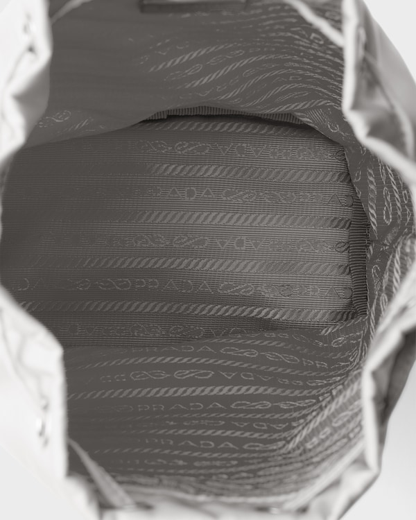 Re-Nylon pouch - Cloudy Gray Re-Nylon pouch - Cloudy Gray