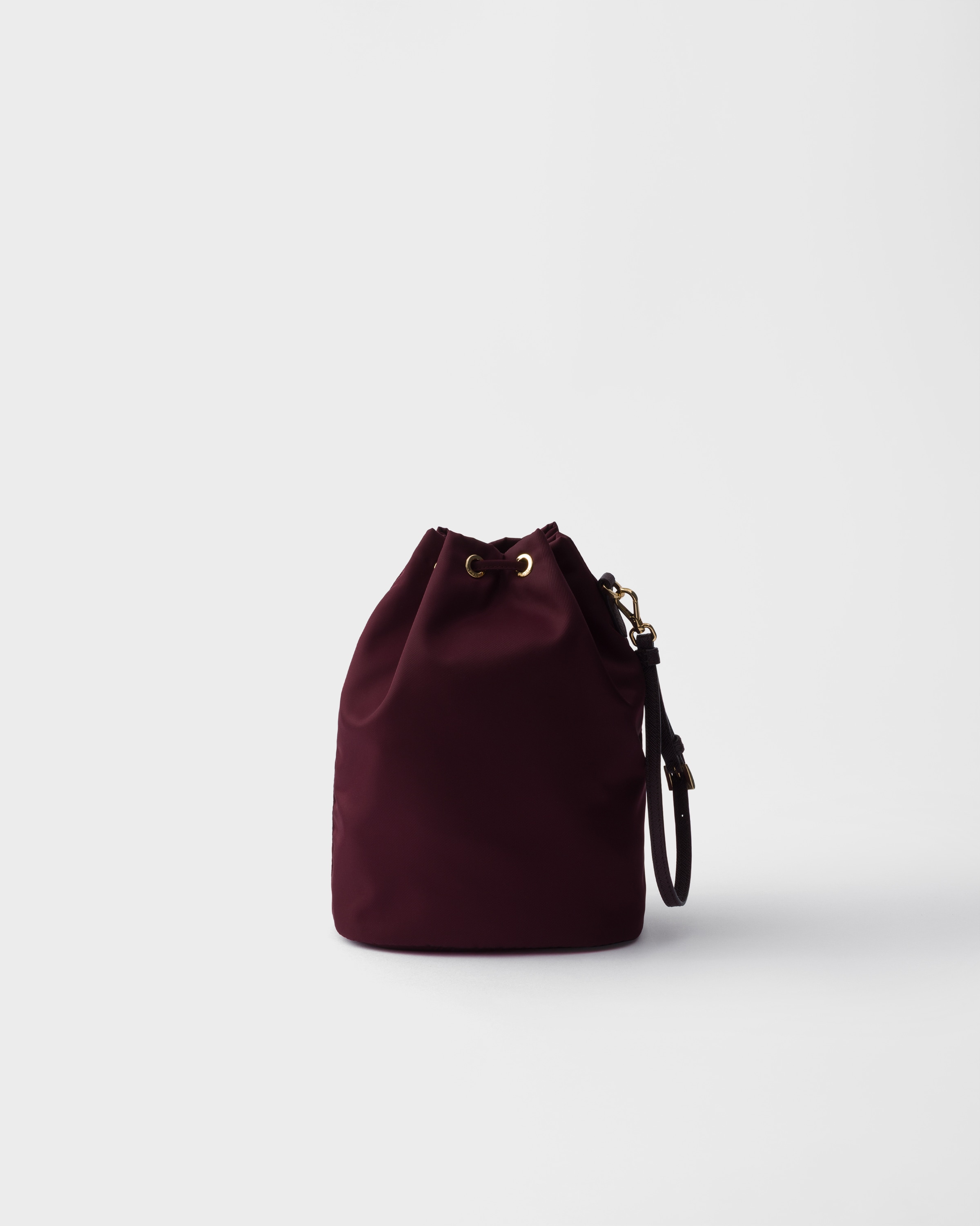 PRADA 素敵 お洒落 Re-Nylon ブラックポーチ ハイブランドポーチメンズ プラダ ブラック Re-Nylon ポーチ