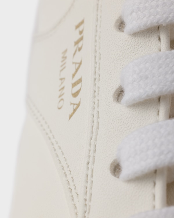 سنيكيرز بكعب عالٍ من جلد النابا - عاجي سنيكيرز بكعب عالٍ من جلد النابا - عاجي