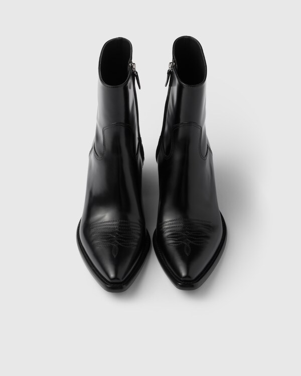 Stiefeletten aus gebürstetem Leder Stiefeletten aus gebürstetem Leder