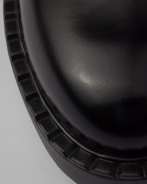 초콜릿 브러쉬드 가공 송아지 가죽 첼시 부츠 - 블랙 초콜릿 브러쉬드 가공 송아지 가죽 첼시 부츠 - 블랙