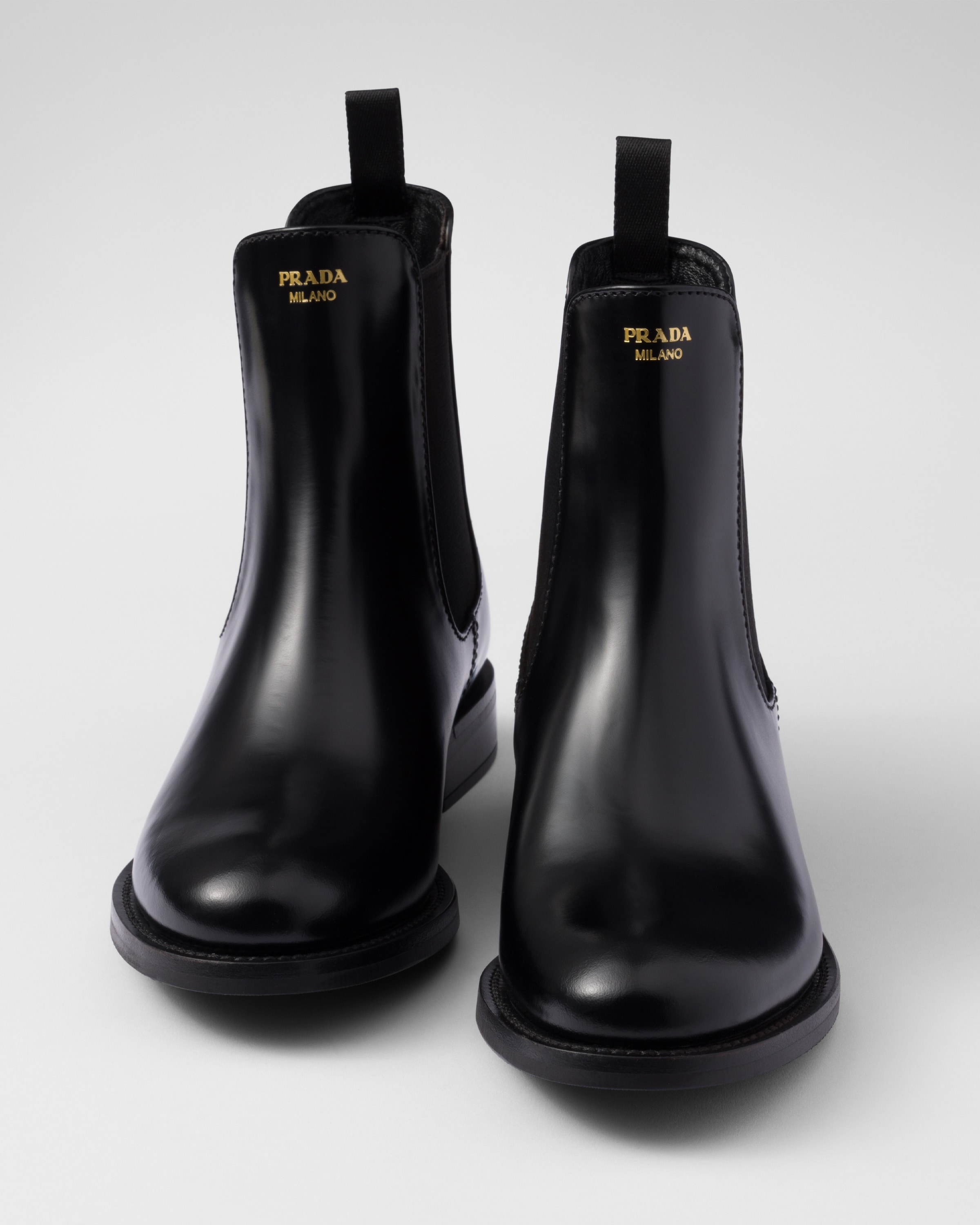 【PRADA】ブラッシュドレザー アンクルブーツ 厚底 レディース PRADA【入手困難】☆モノリス☆ブラッシュドレザー ブーティー