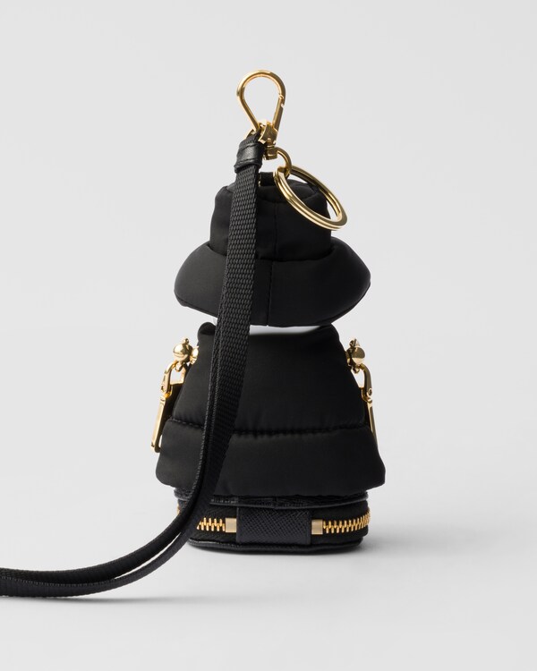 سلسلة مفاتيح بحلية متدلية بتصميم روبوت ناعم من قماش نايلون معاد تدويره - أسود