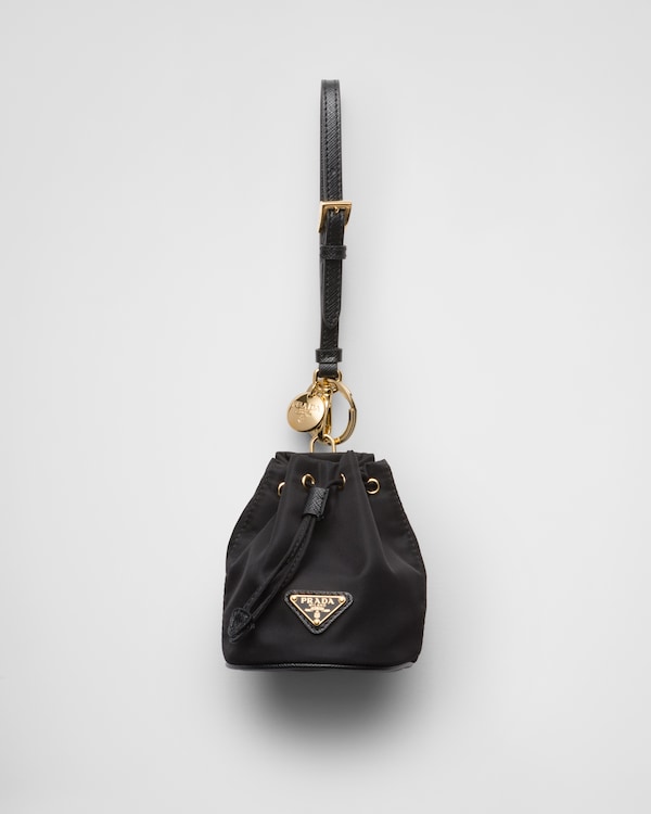 上品コーデはコレで安心！ Black PRADA | Charm Bag Re-nylon Icon Mini 小物